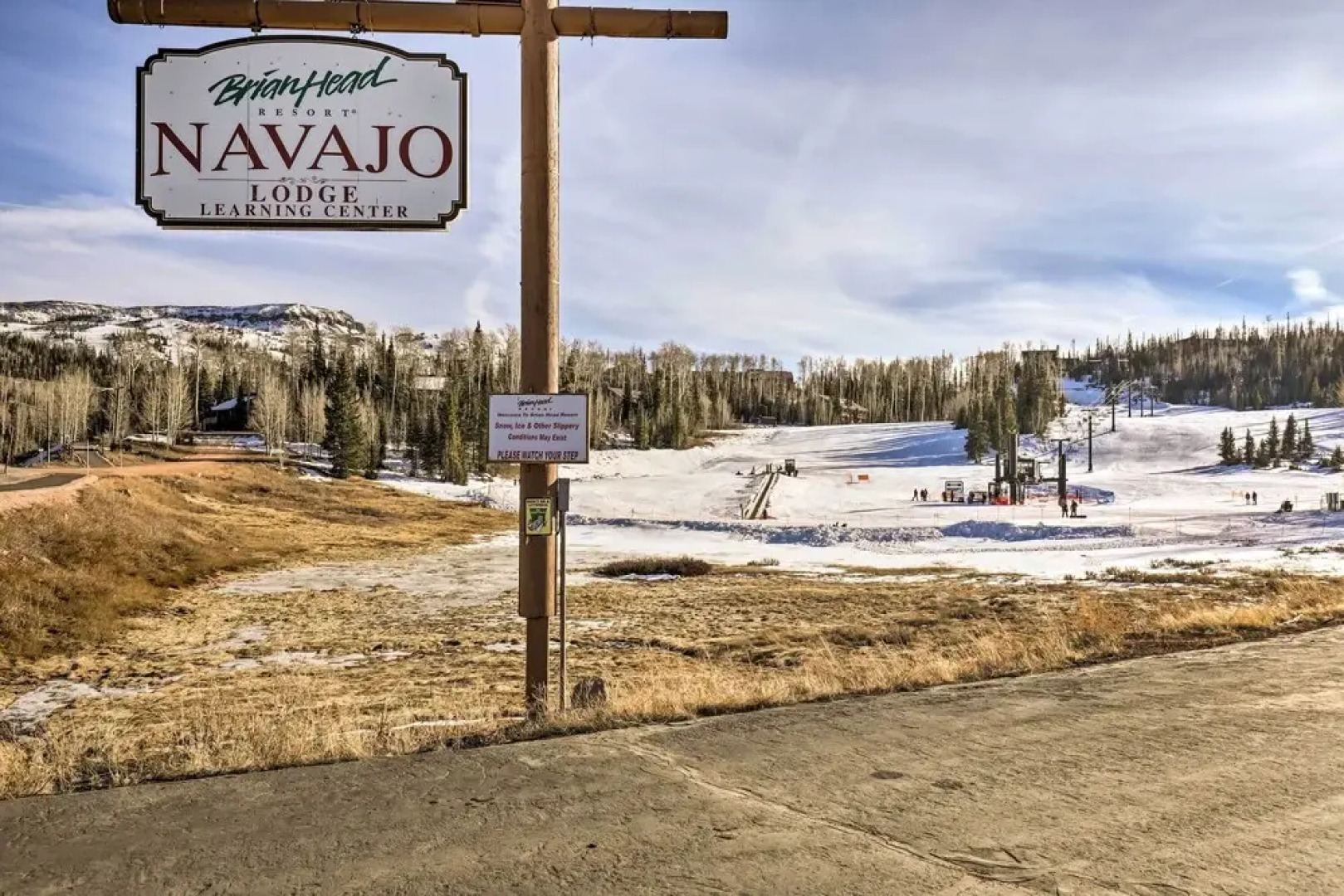 Ski-in/ski-out Brian Head Condo w/ Pool Access!