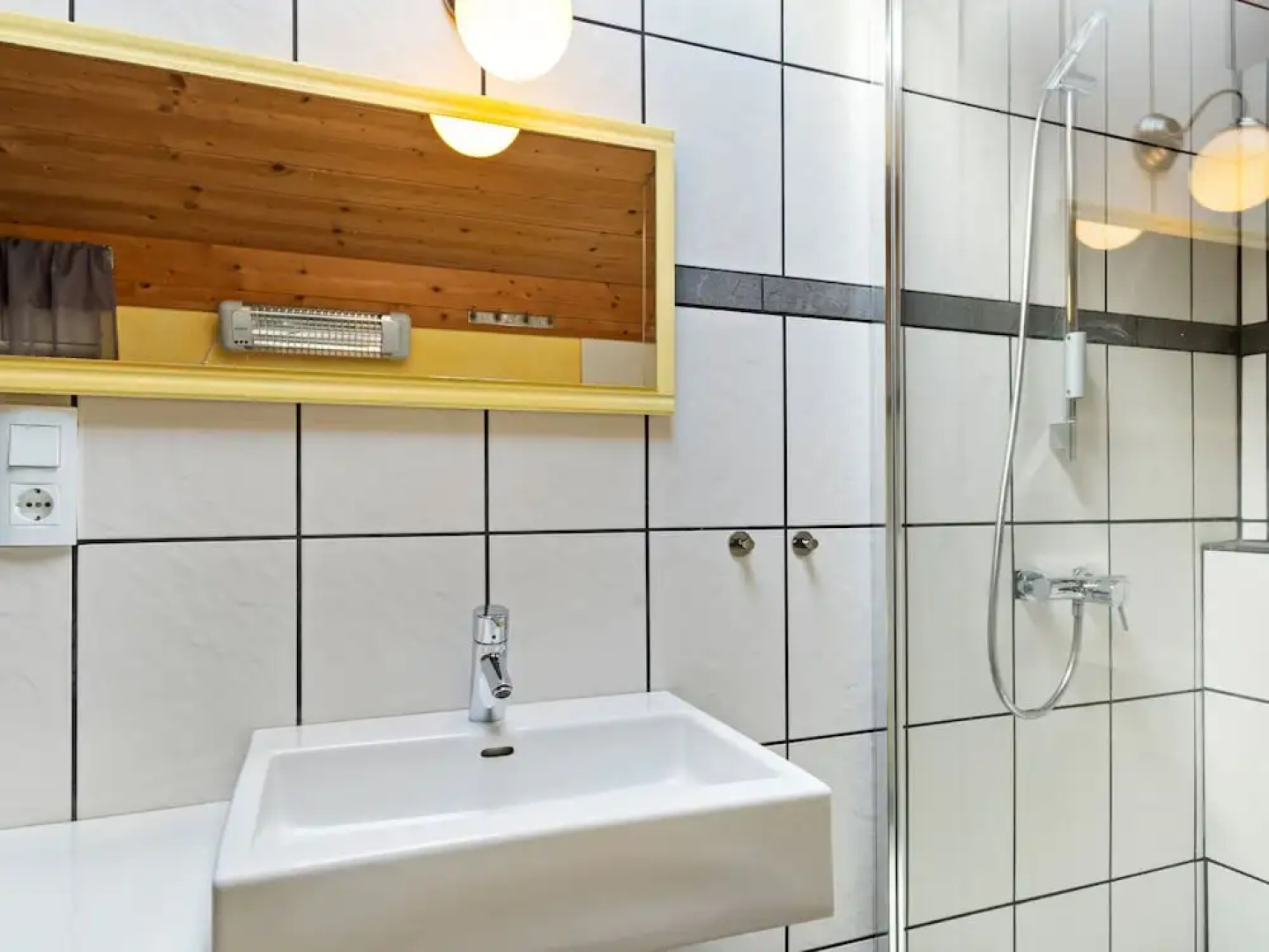 Simplistic Apartment in Fließ near Gachenblick Mountain