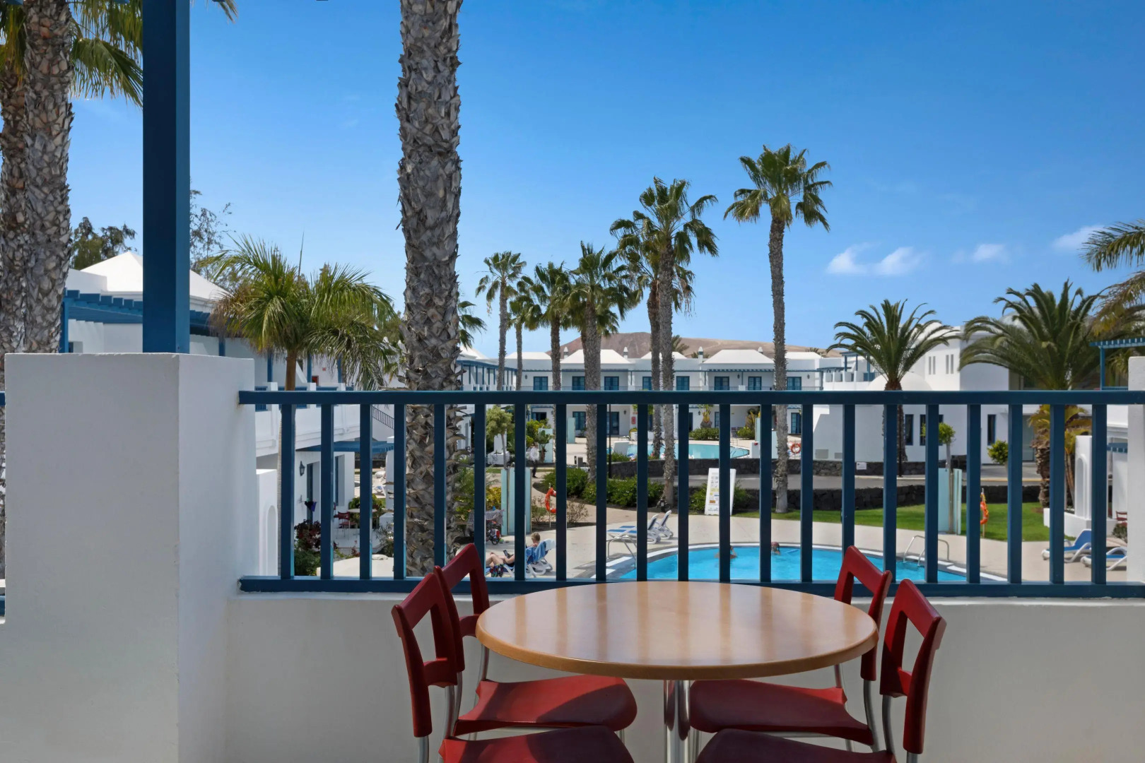 Отель THB Tropical Island Aparthotel