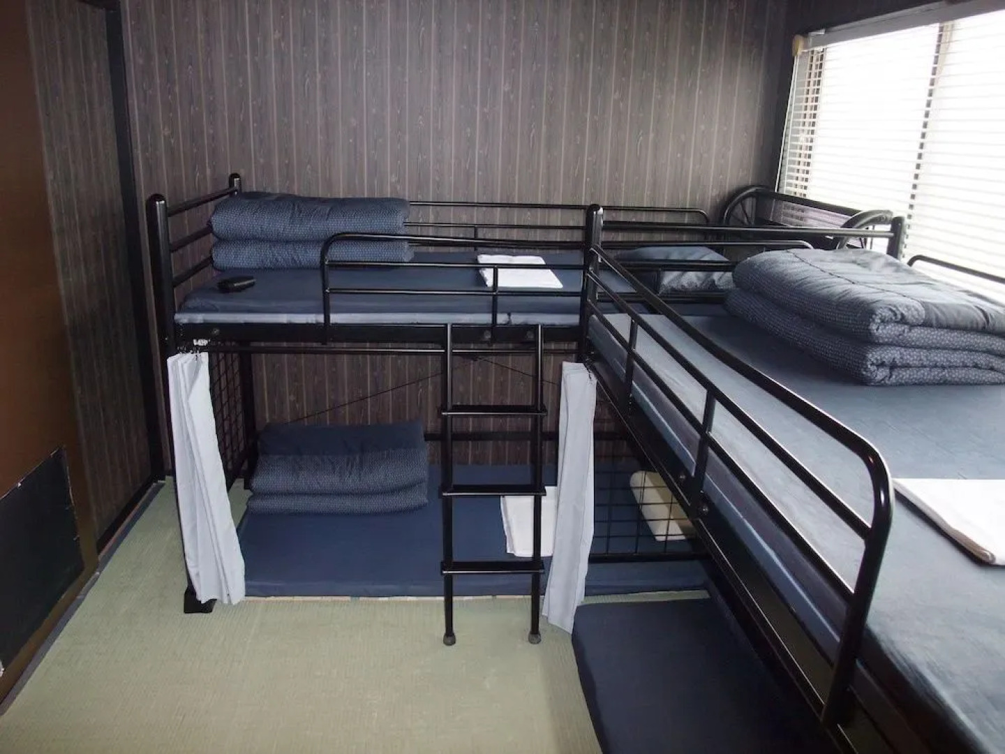 International Guesthouse Azure Narita