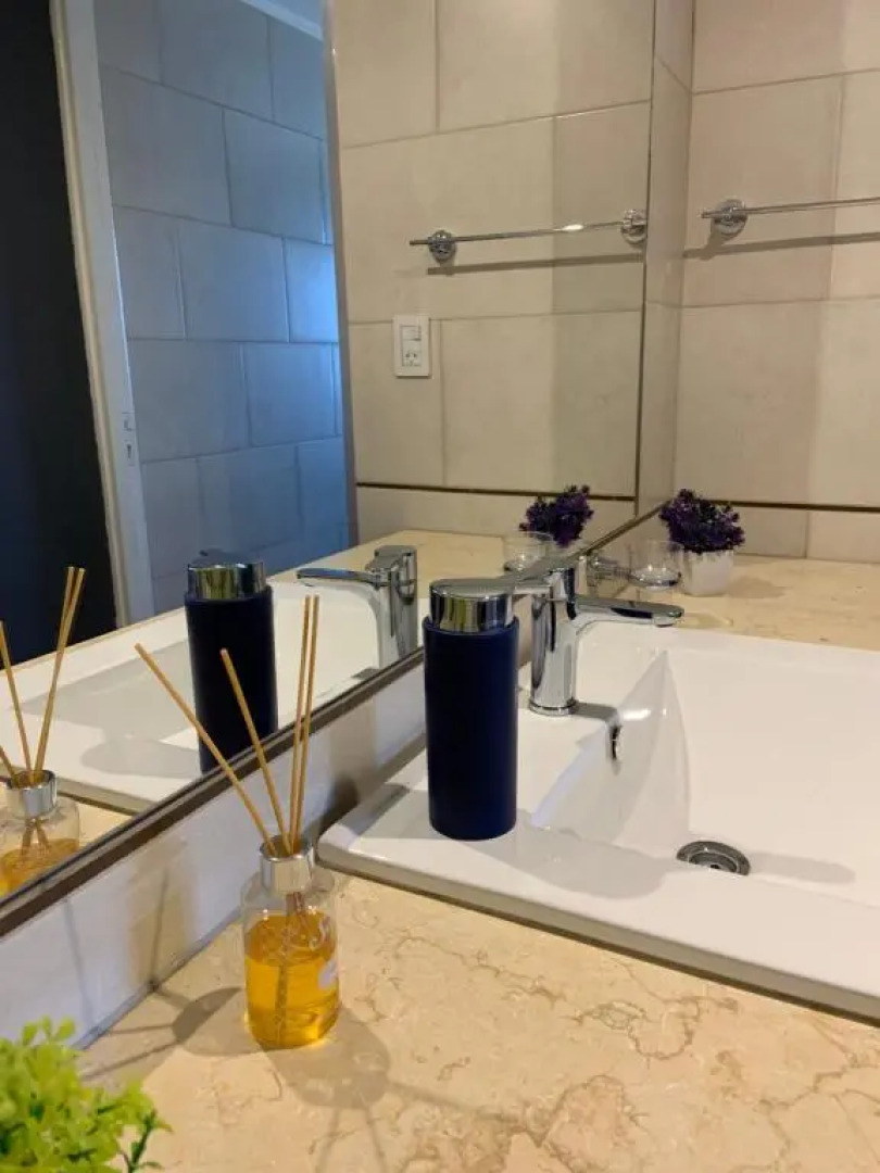 Departamento moderno y con excepcional vista a la montaña