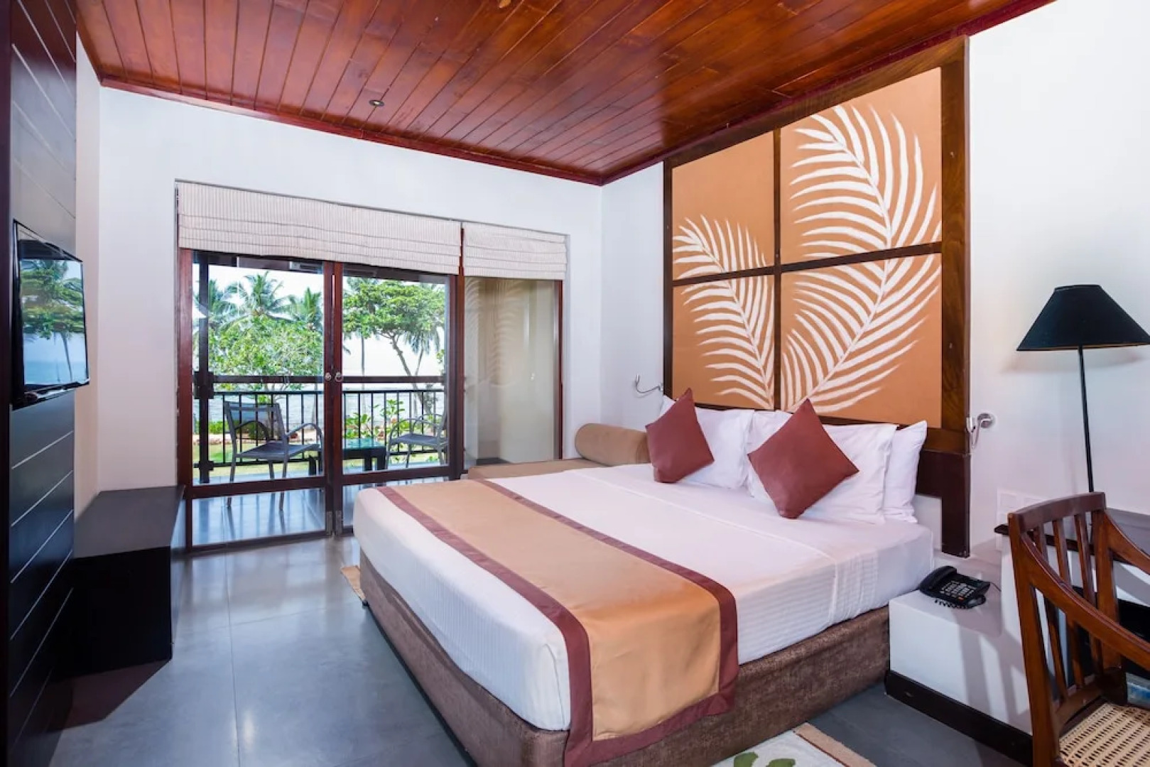 Taprospa  Footprints"