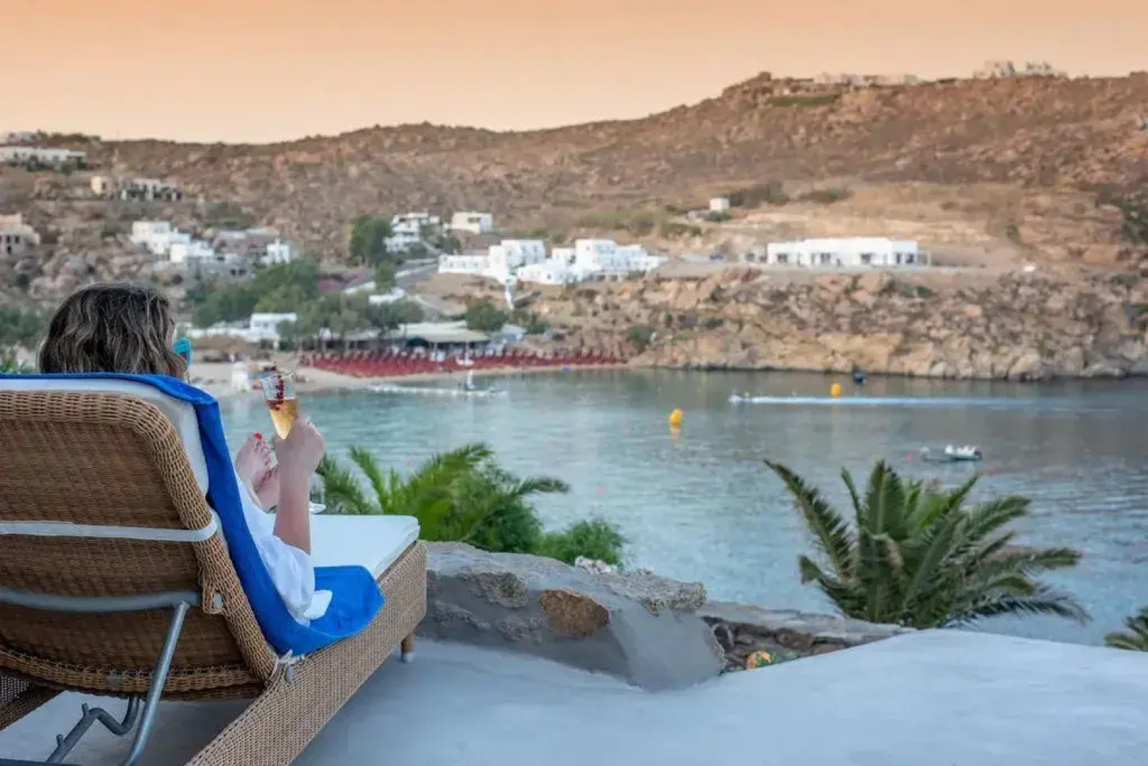 Etesians Suites & Villas