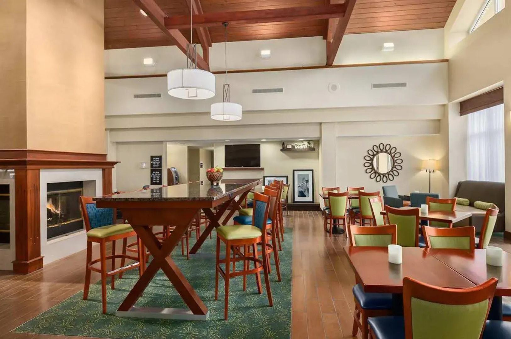 Hampton Inn & Suites Newport News (Oyster Point)