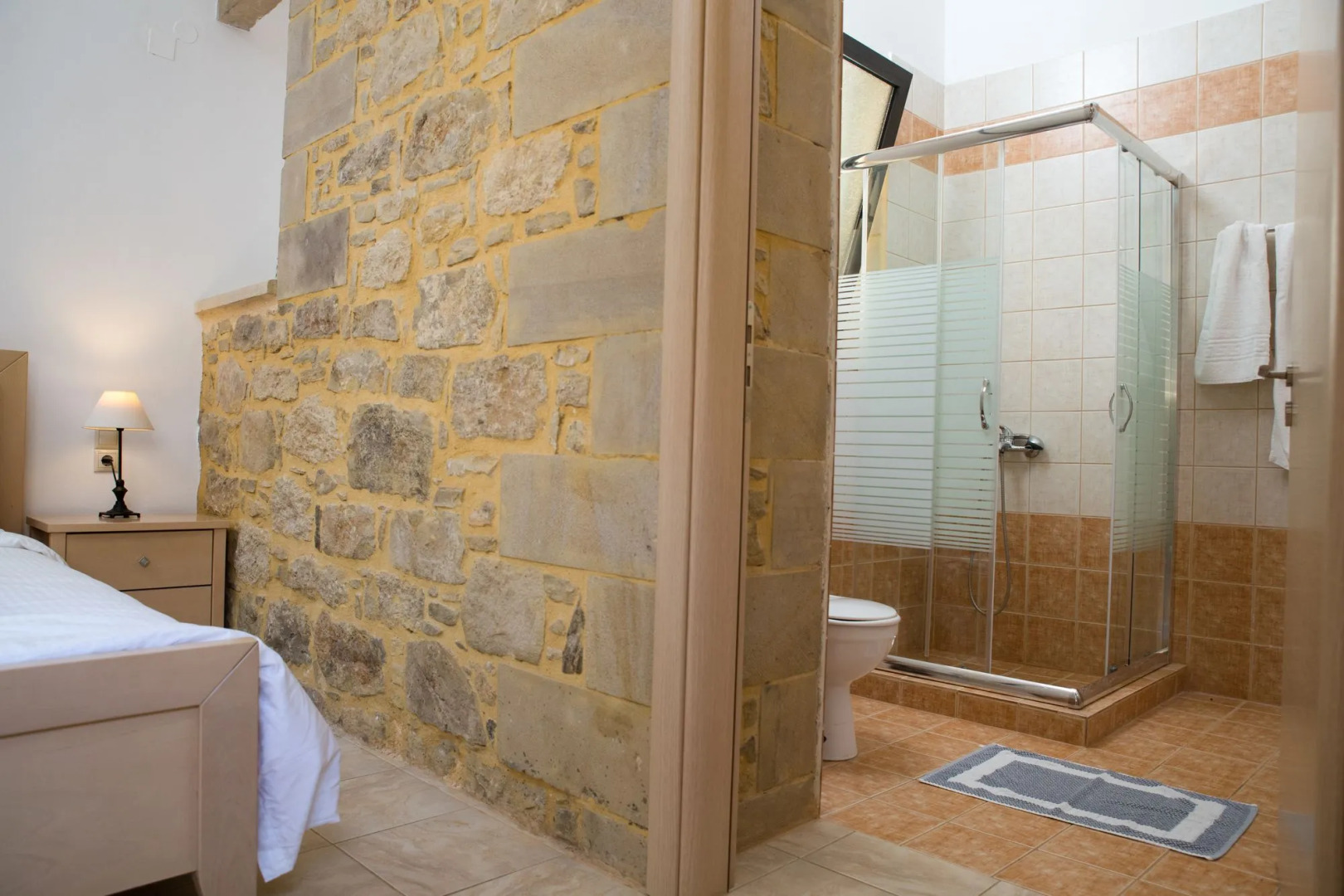 Agarathos Traditional Rooms