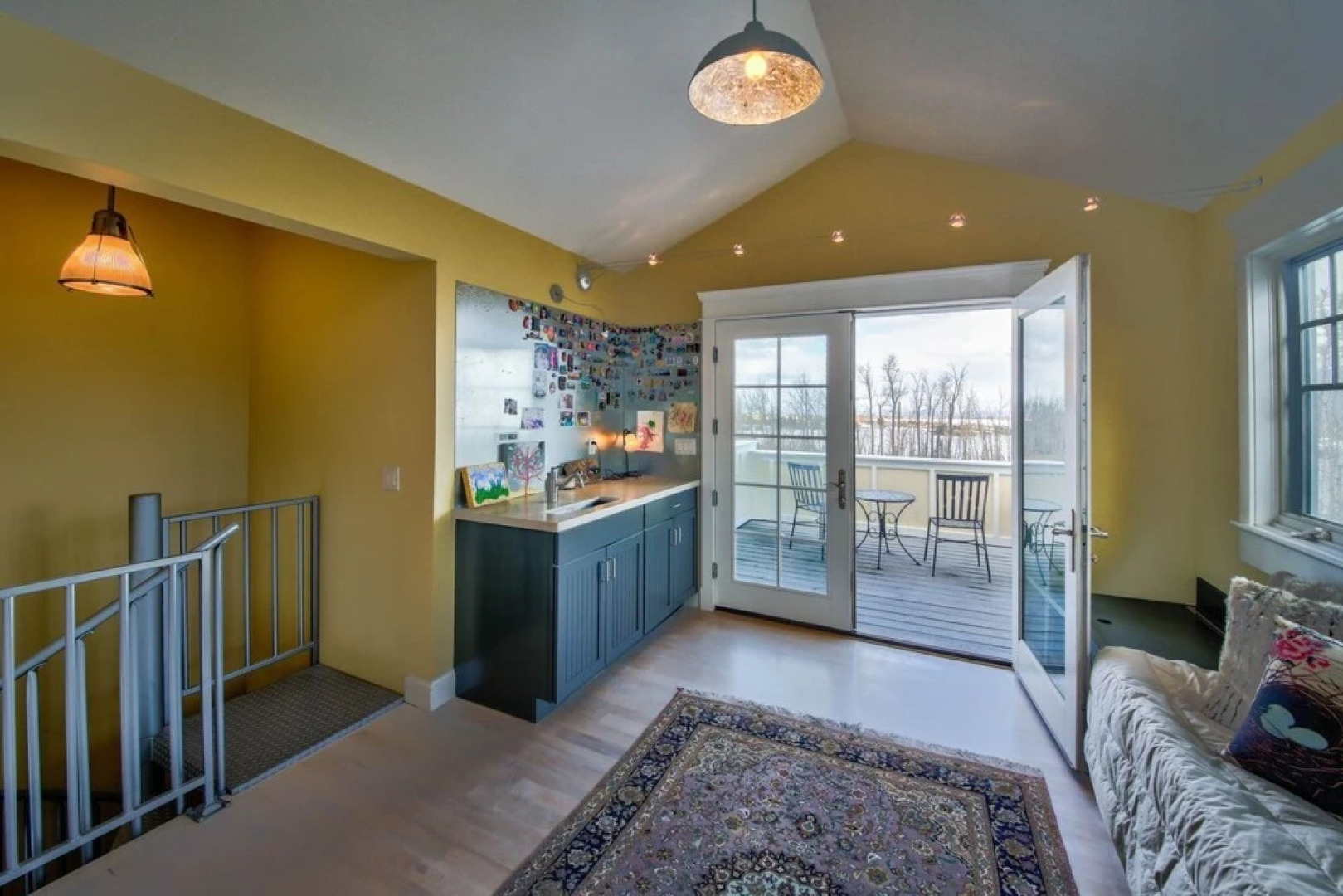 Bozeman - Beach Escape