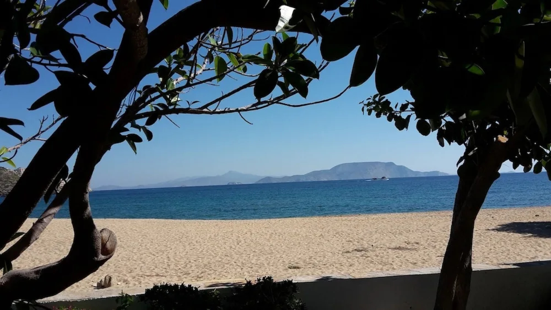 Grandma Vasiliki Rooms To Let