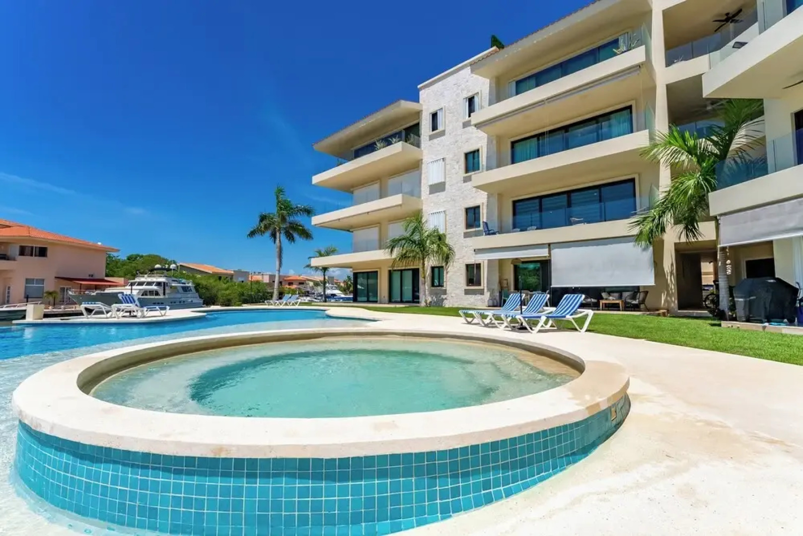 Ground Floor Marina View Infinity Pool Private Terrace Puerto Aventuras