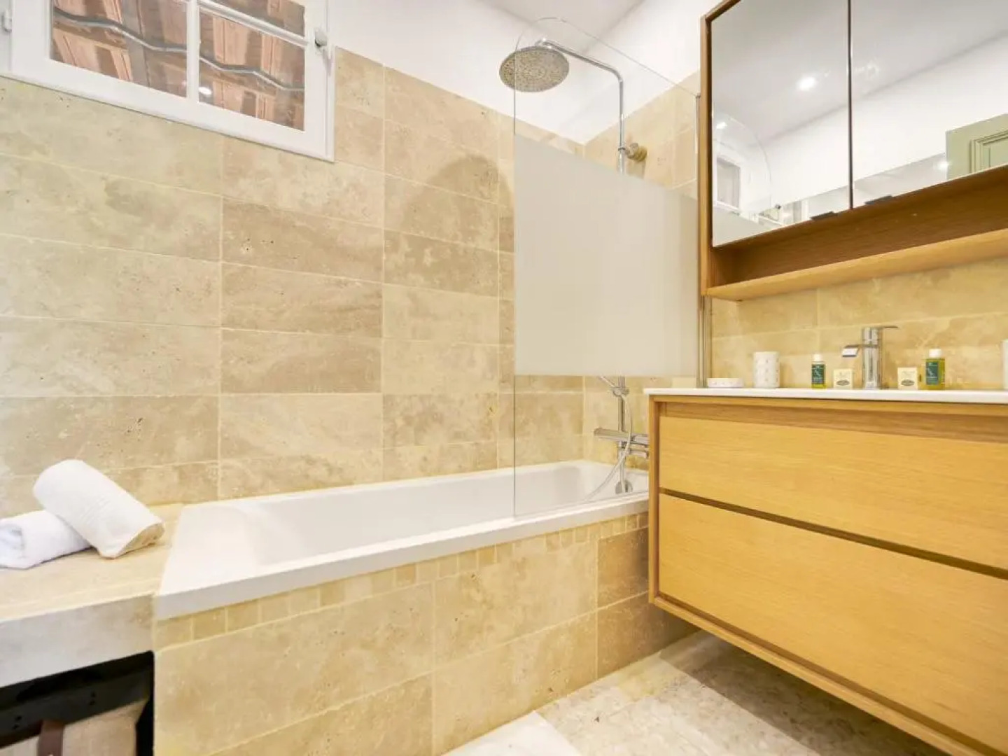 Maison Mas-Blanc-des-Alpilles, 7 pièces, 8 personnes - FR-1-599-9