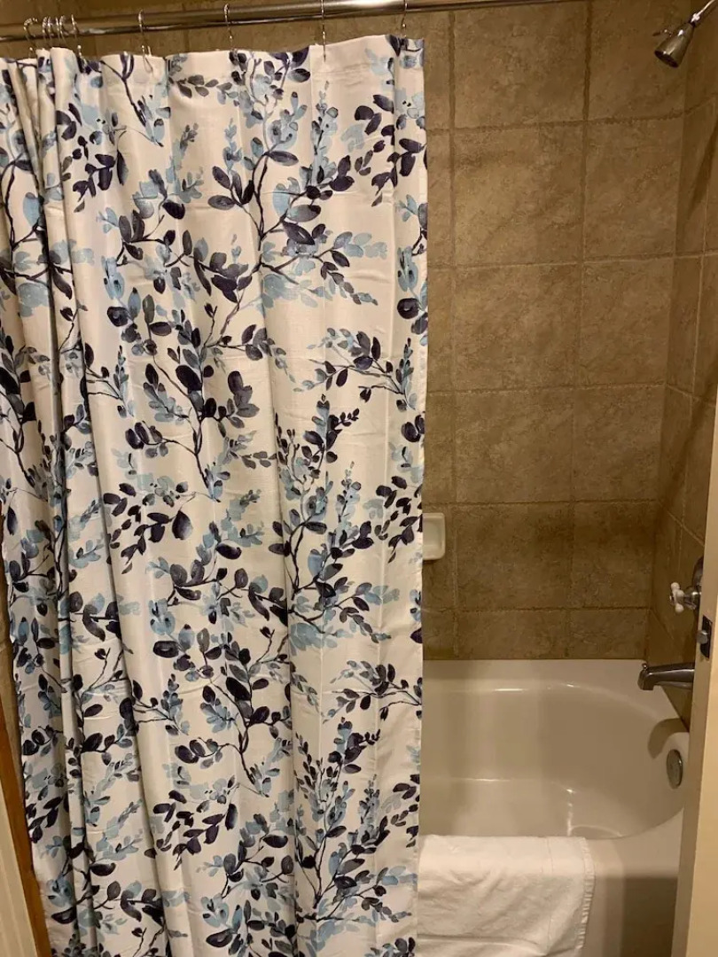 Shared Roof Top Hot Tub Silver Mtn