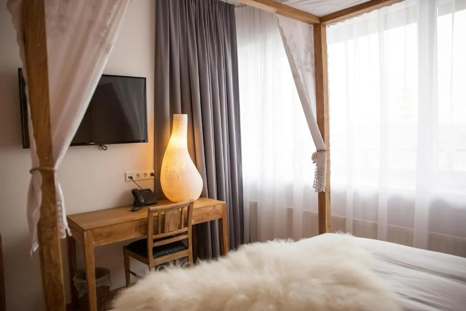 Eyja Guldsmeden Hotel