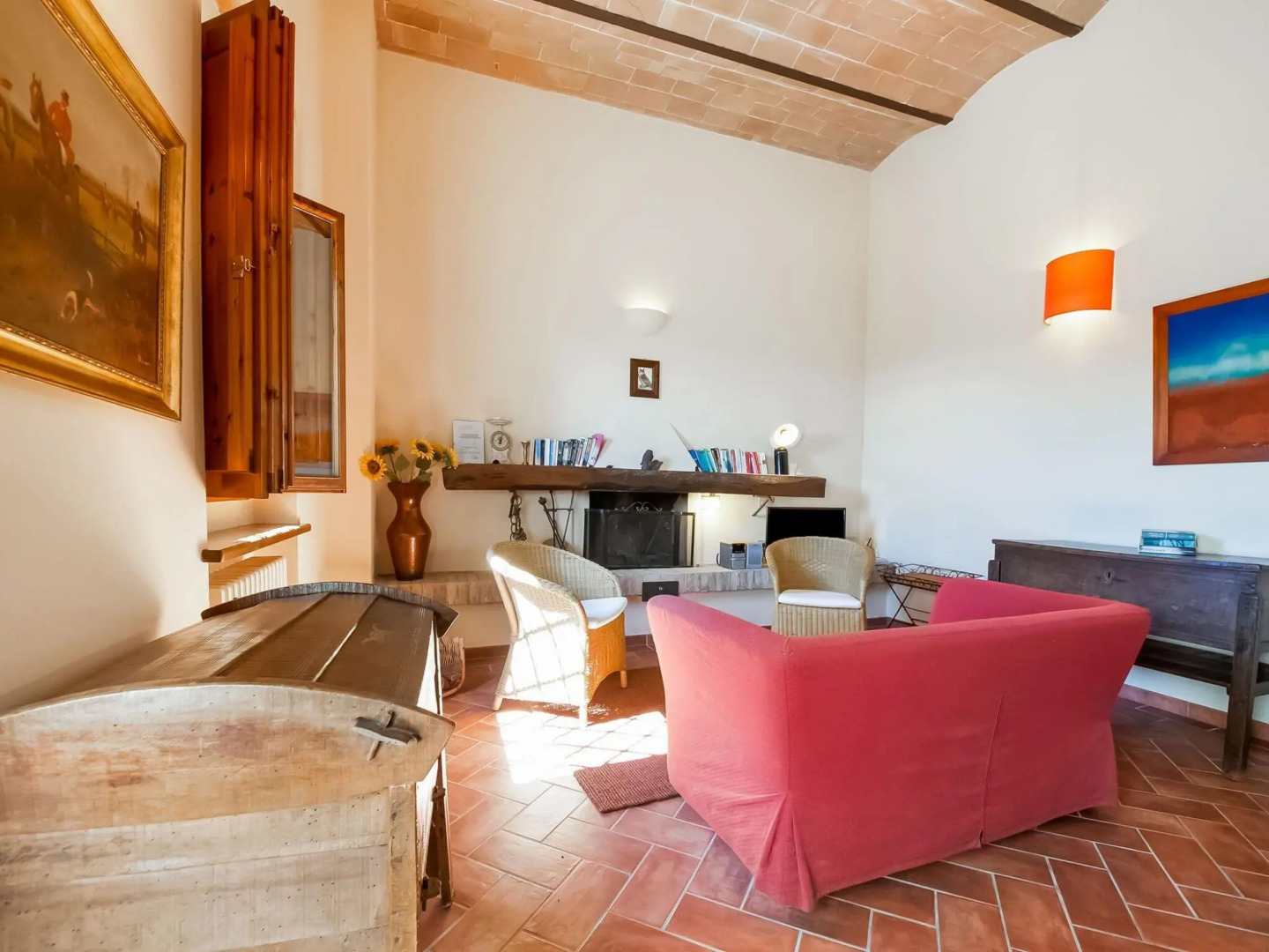 Boutique Cottage in Poggibonsi with Pool