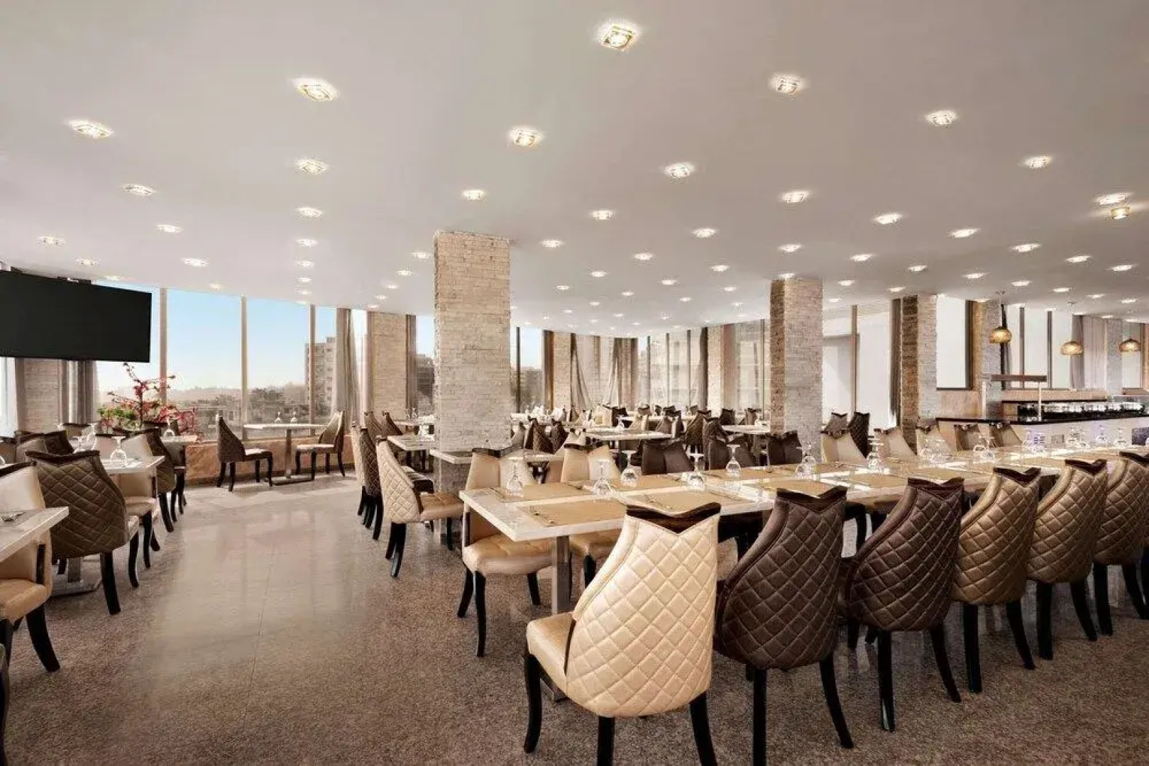 Days Hotel and Suites by Wyndham Dakar