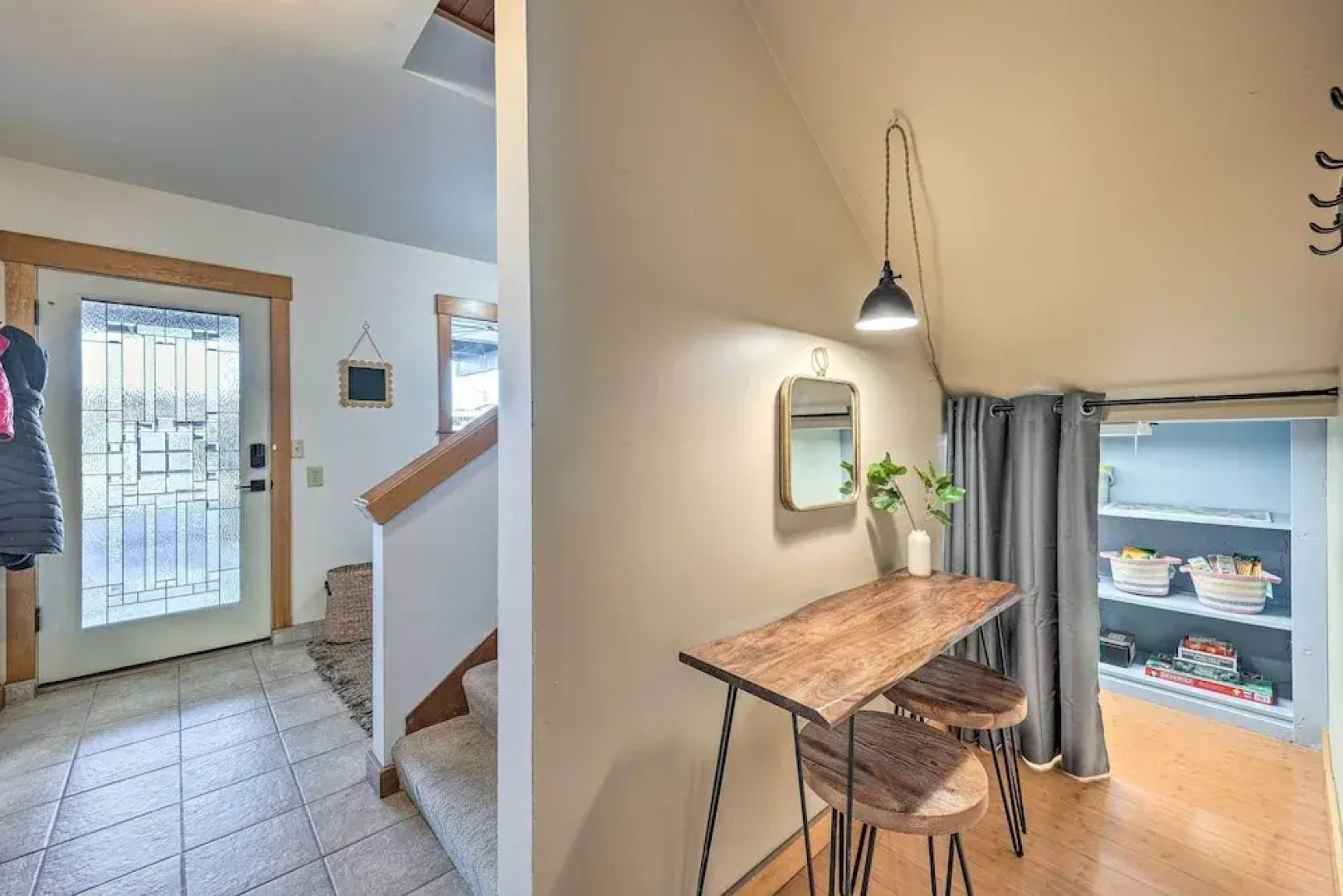 Mckees Beach House w/ Ocean Views, Hot Tub!