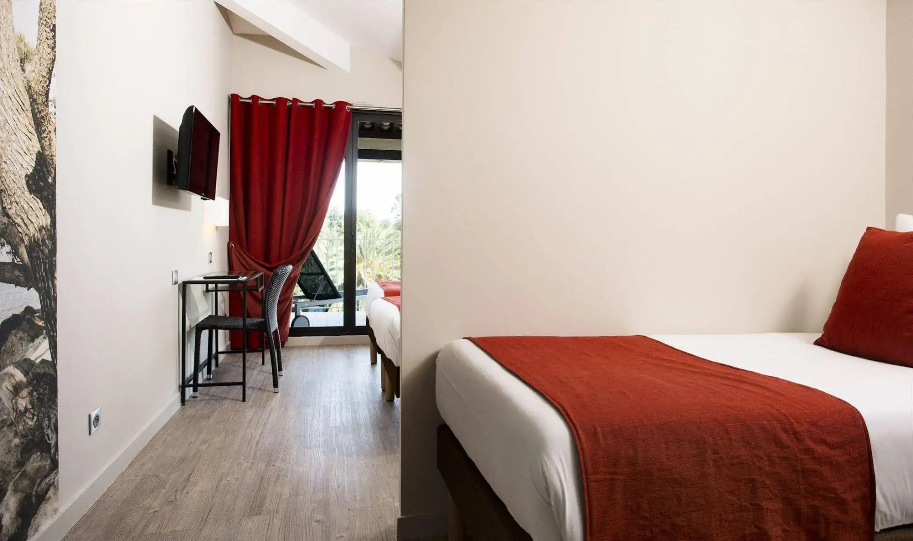 SOWELL Family Port Grimaud