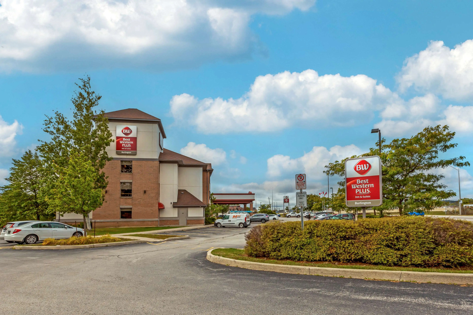 Best Western Plus Burlington Inn & Suites