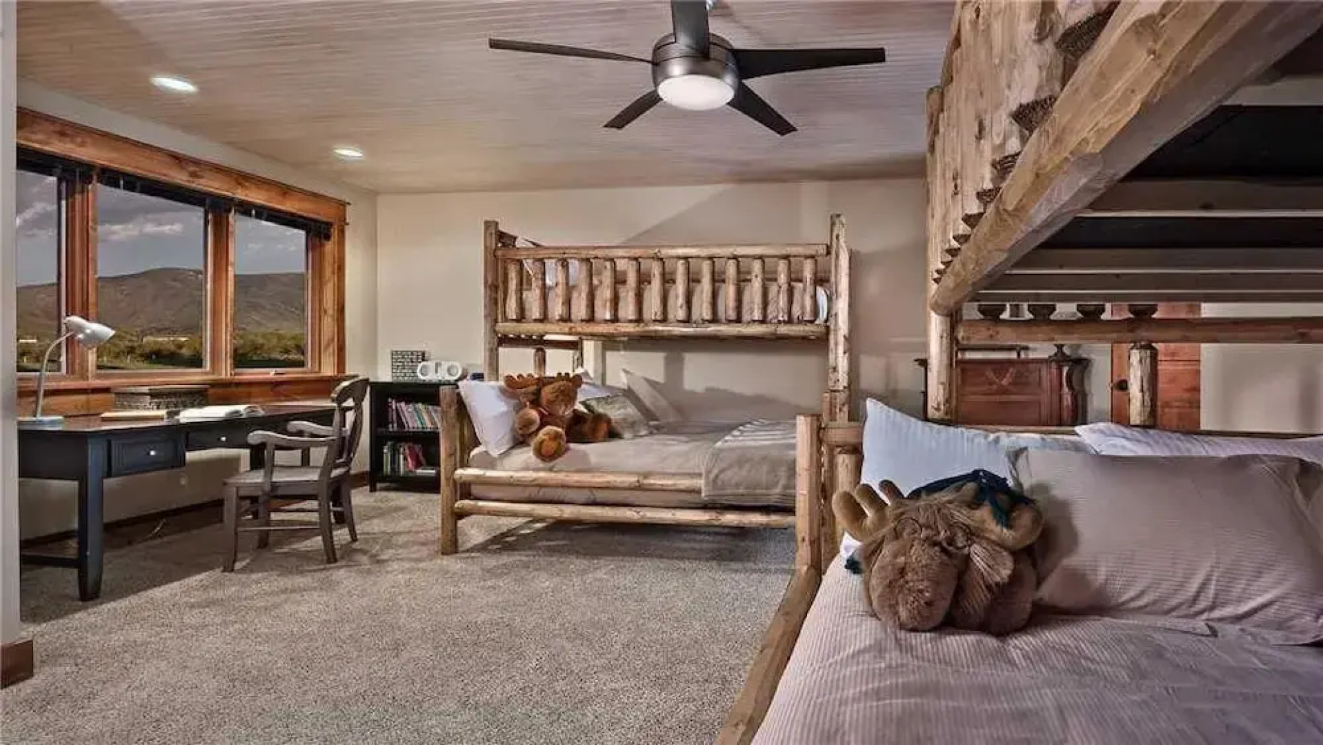 Iron Horse Ranch 4 BedroomHoliday home By Moving Mountains
