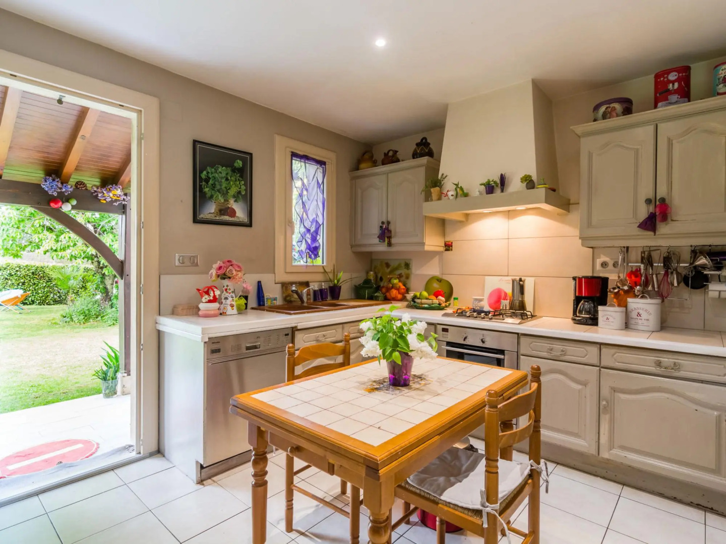 Comfy Holiday Home In Espère With Private Pool