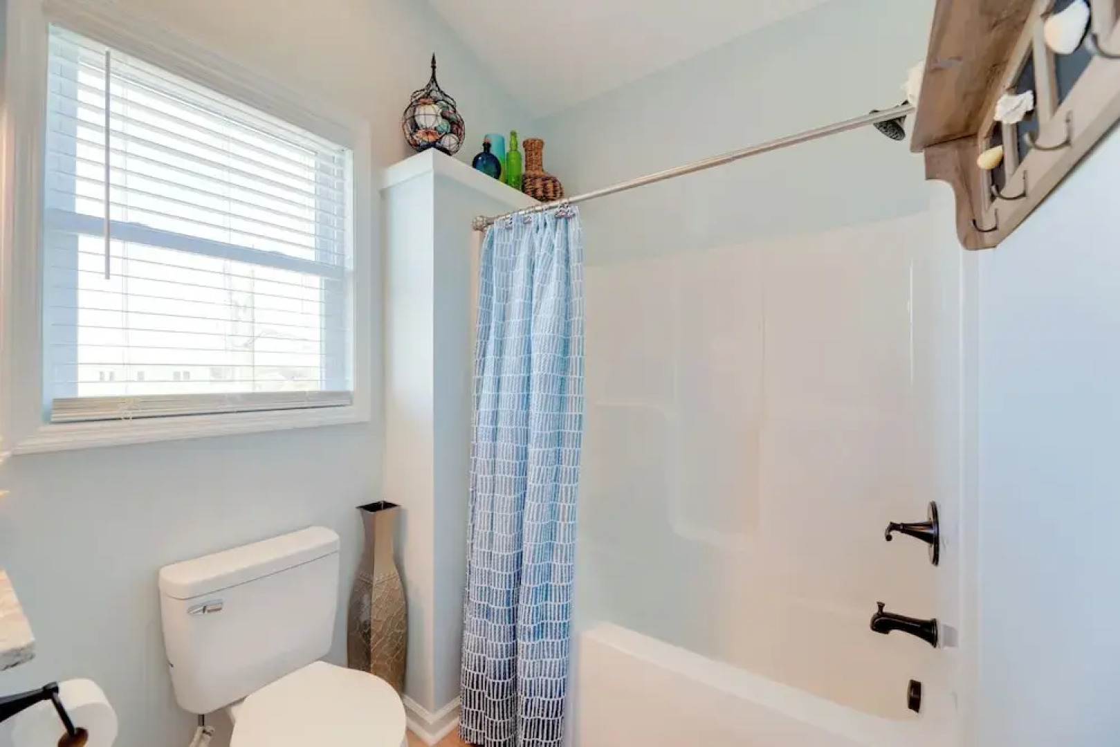 Waterview Home w/ Sunset & Lighthouse Views