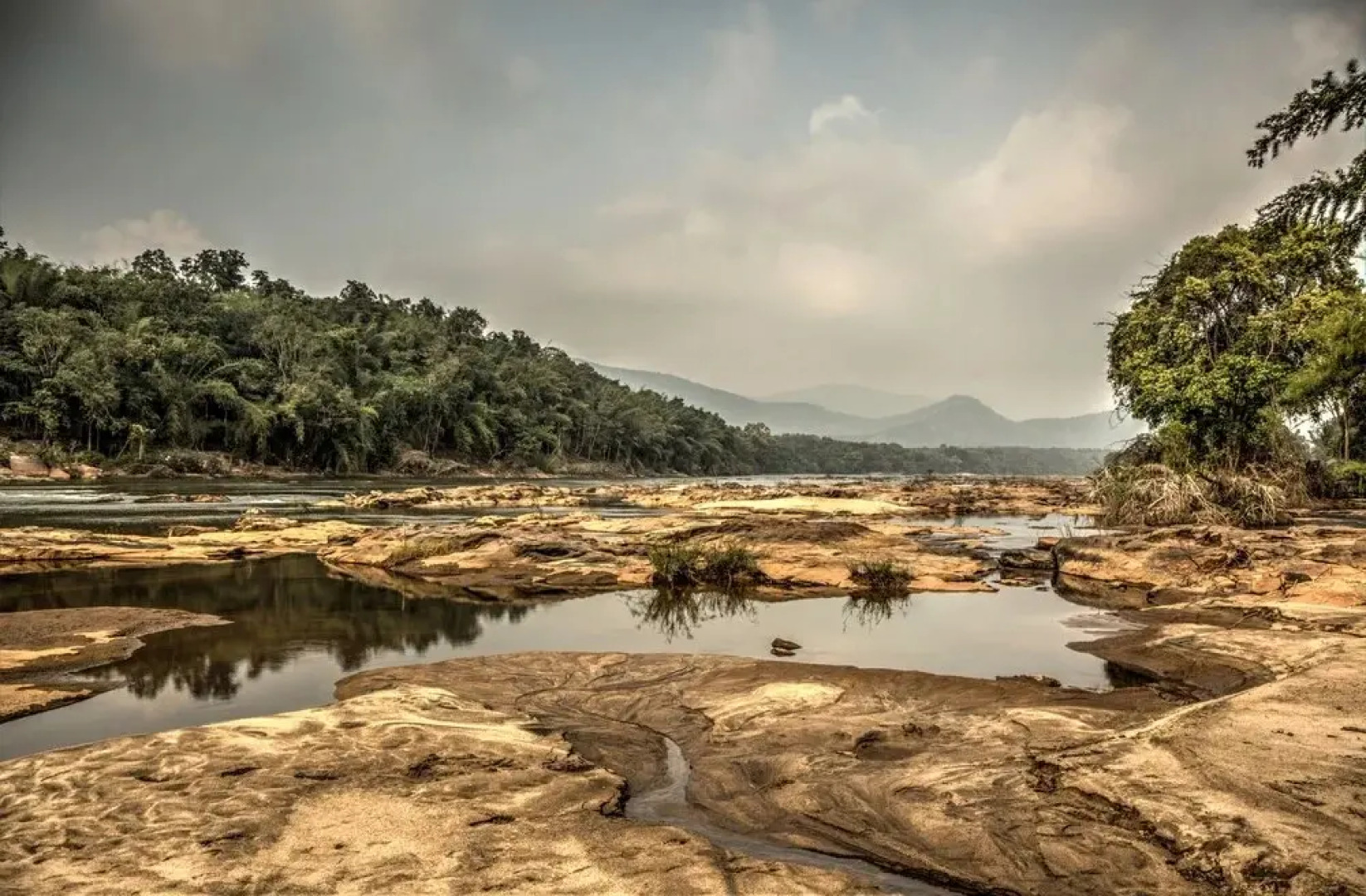 The Quiet by the river