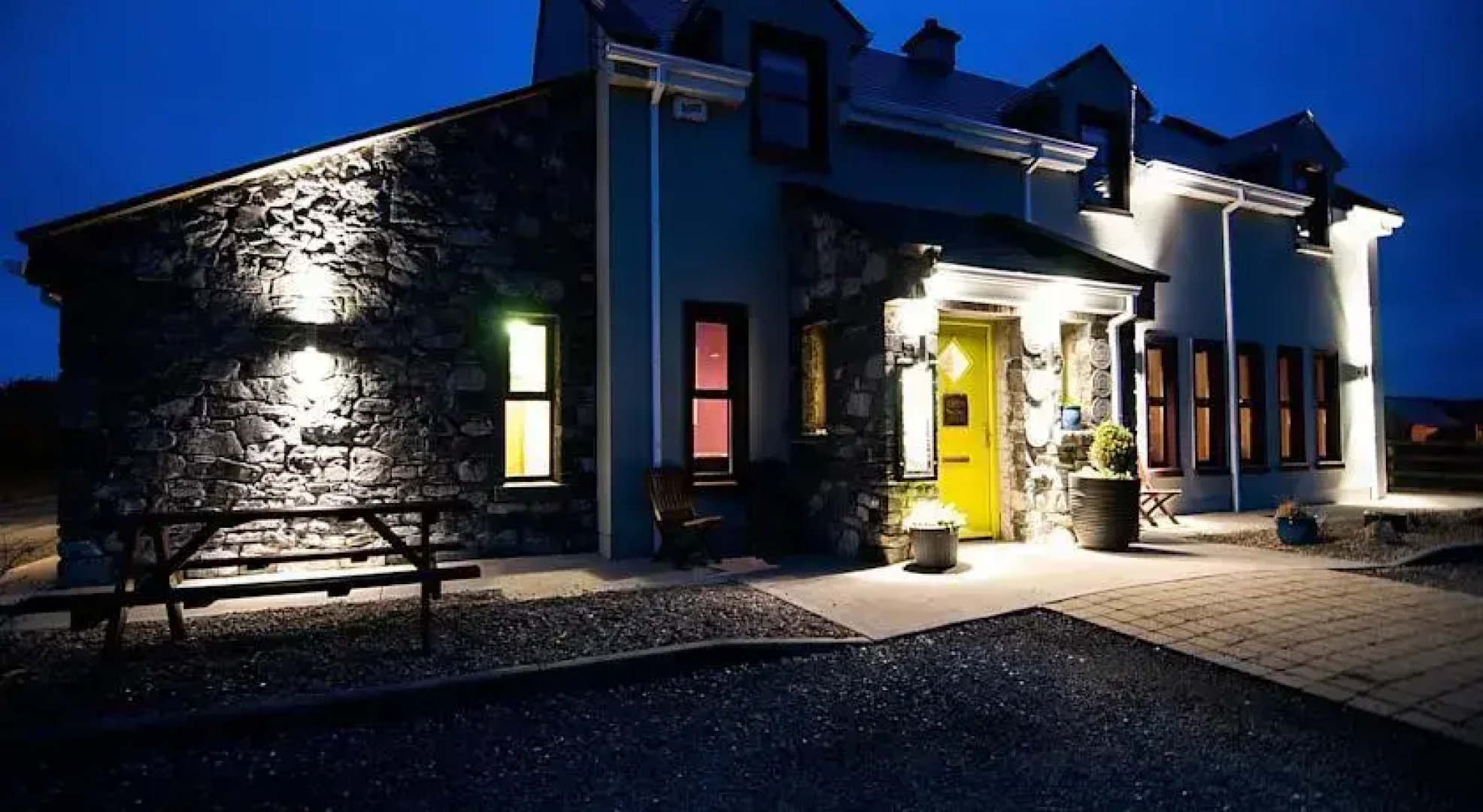 Roadford House Restaurant & Accommodation