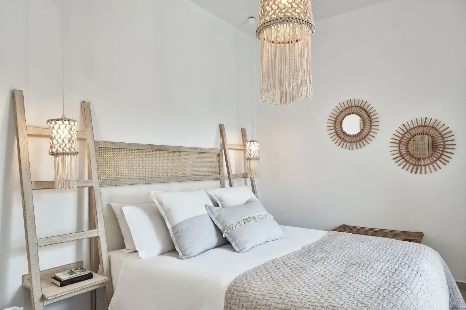 Volcano Luxury Suites Milos - Adults Only