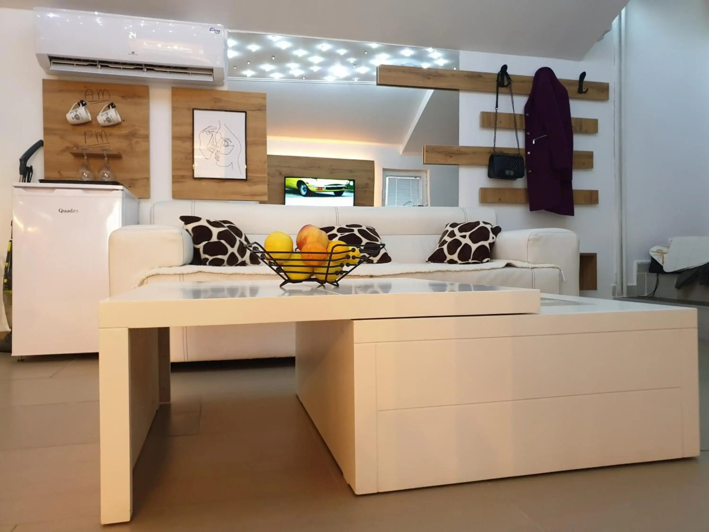 Sky Apartments Special