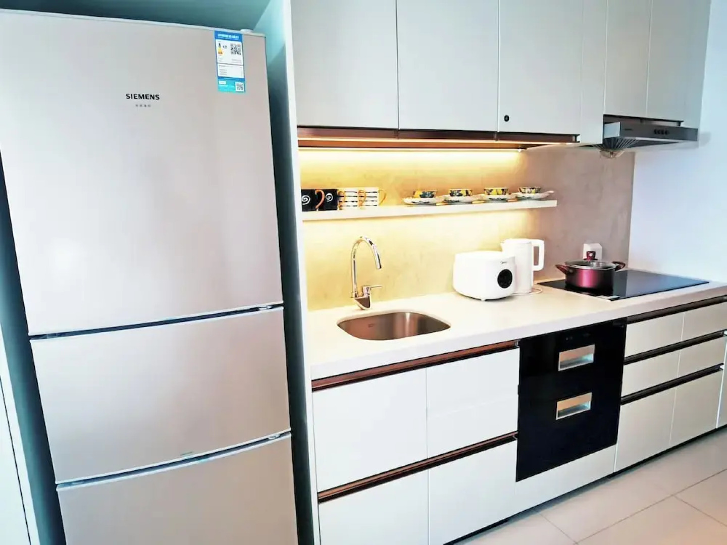 Interact China Fine Condo - Novotown