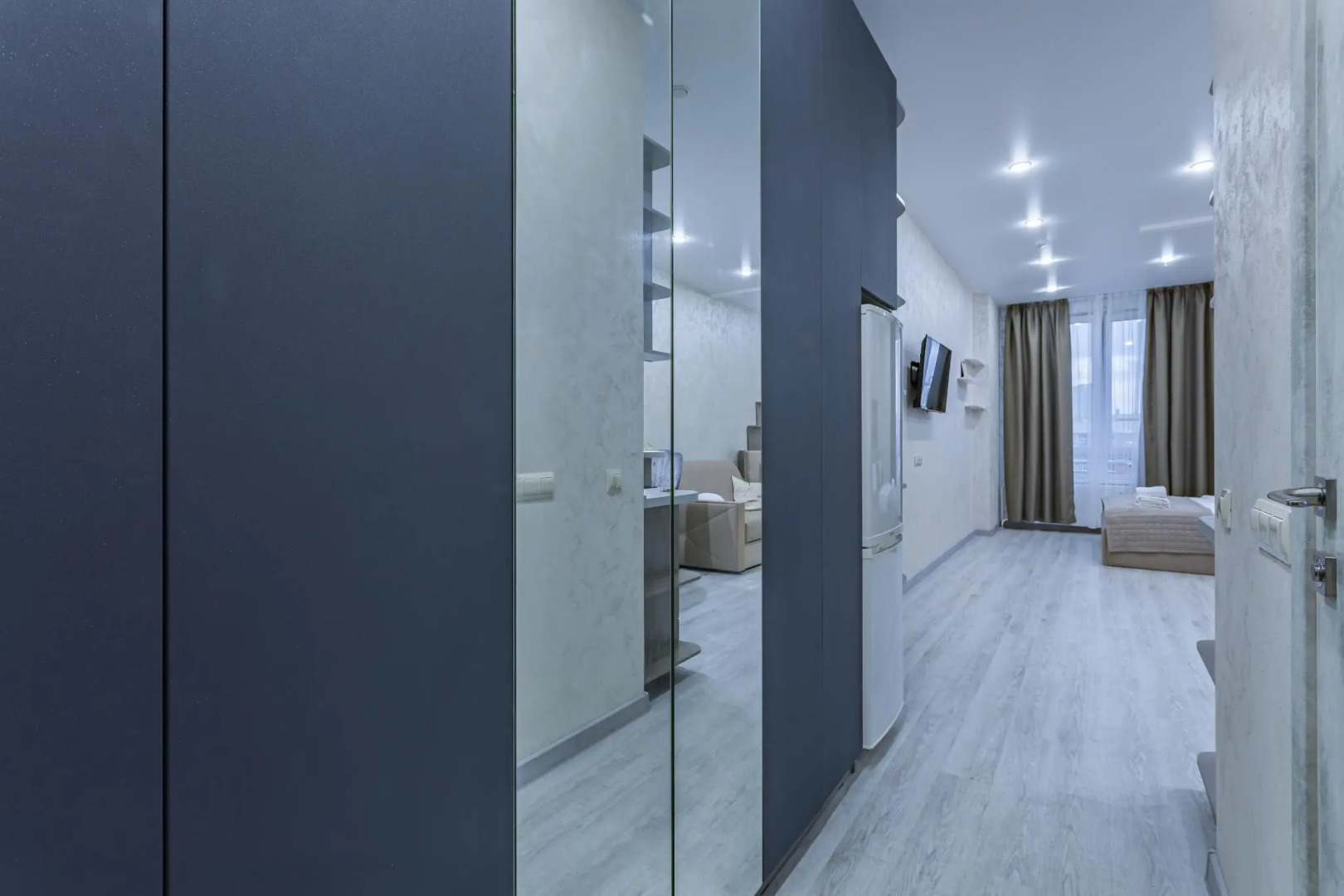 2ROOMS (2РУМС) на улице Максима Горького