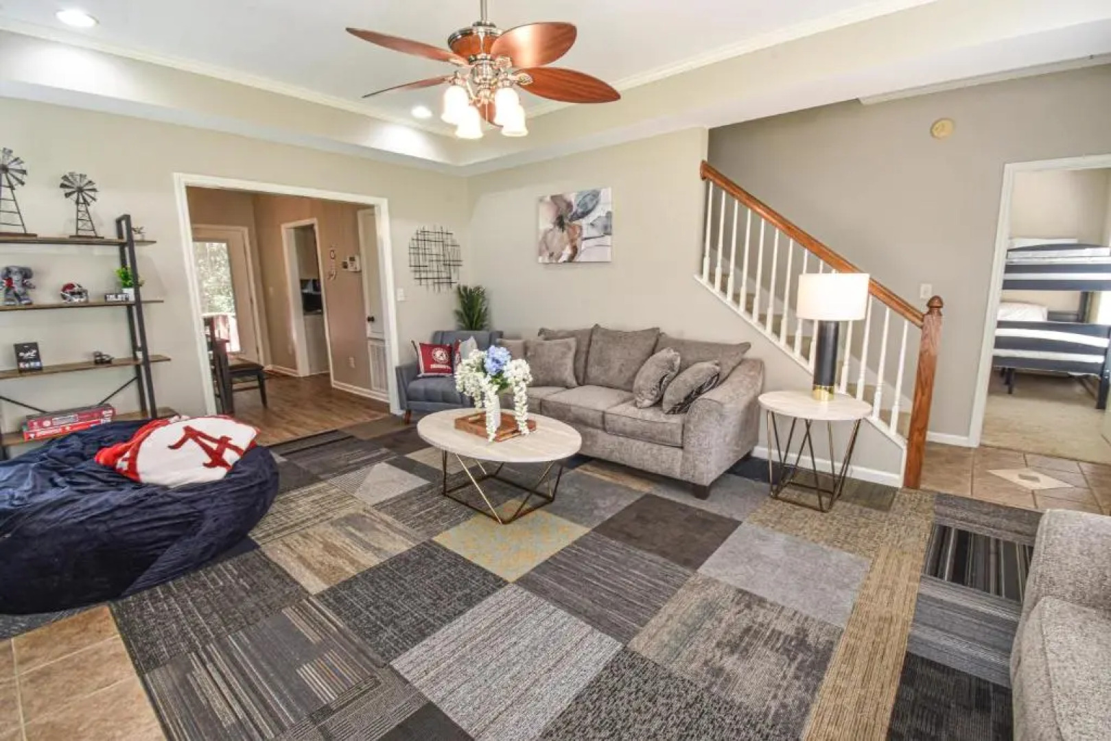 The Crimson Retreat Only 5 Miles to the Stadium BBQ Coffee Games