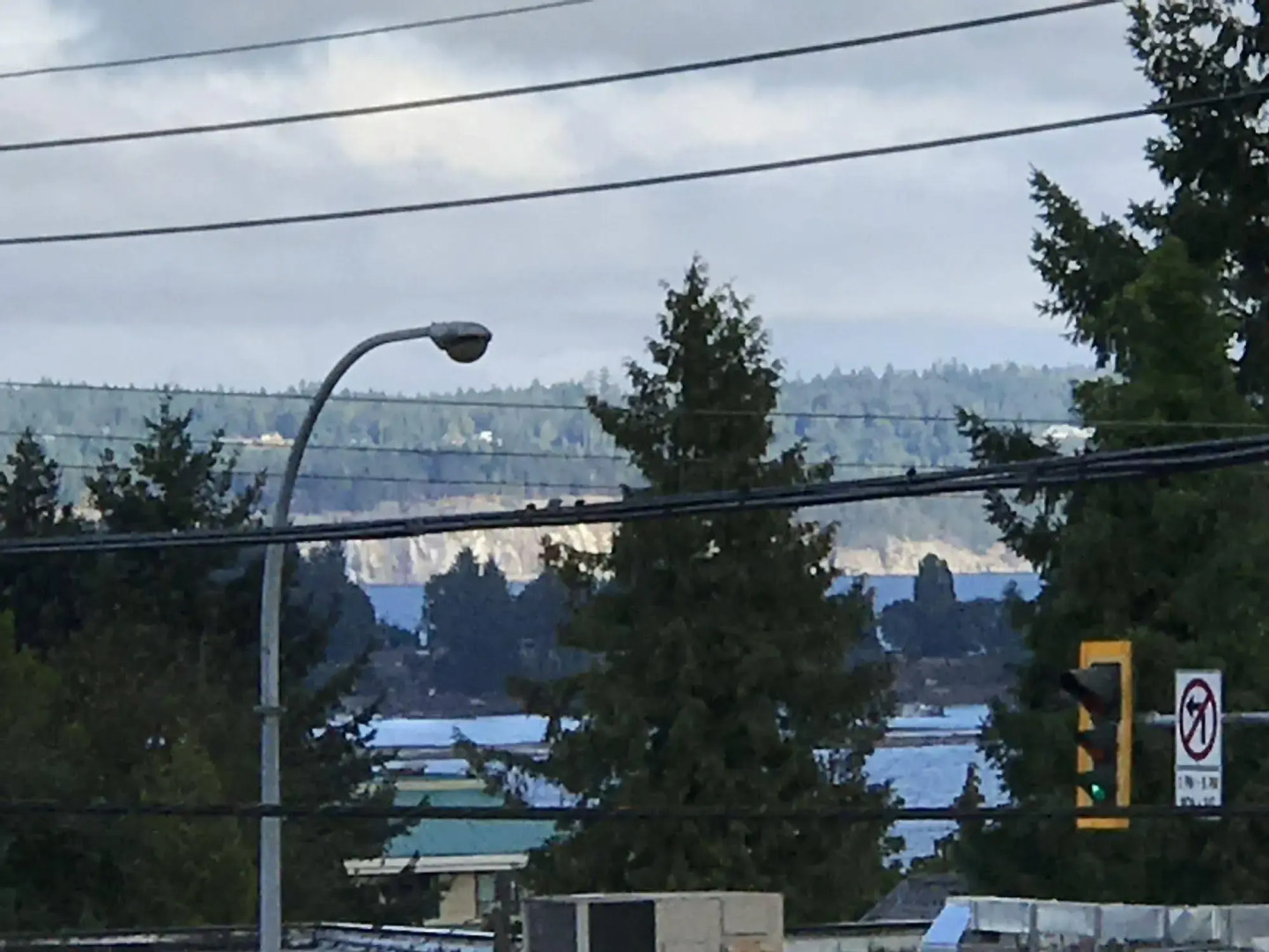 The Port-O-Call Inn & Suites