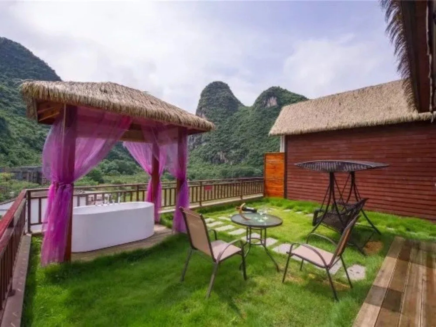 Bluesky Hotel & Resort