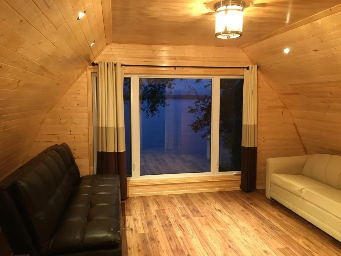 Sandy Shore Cottages