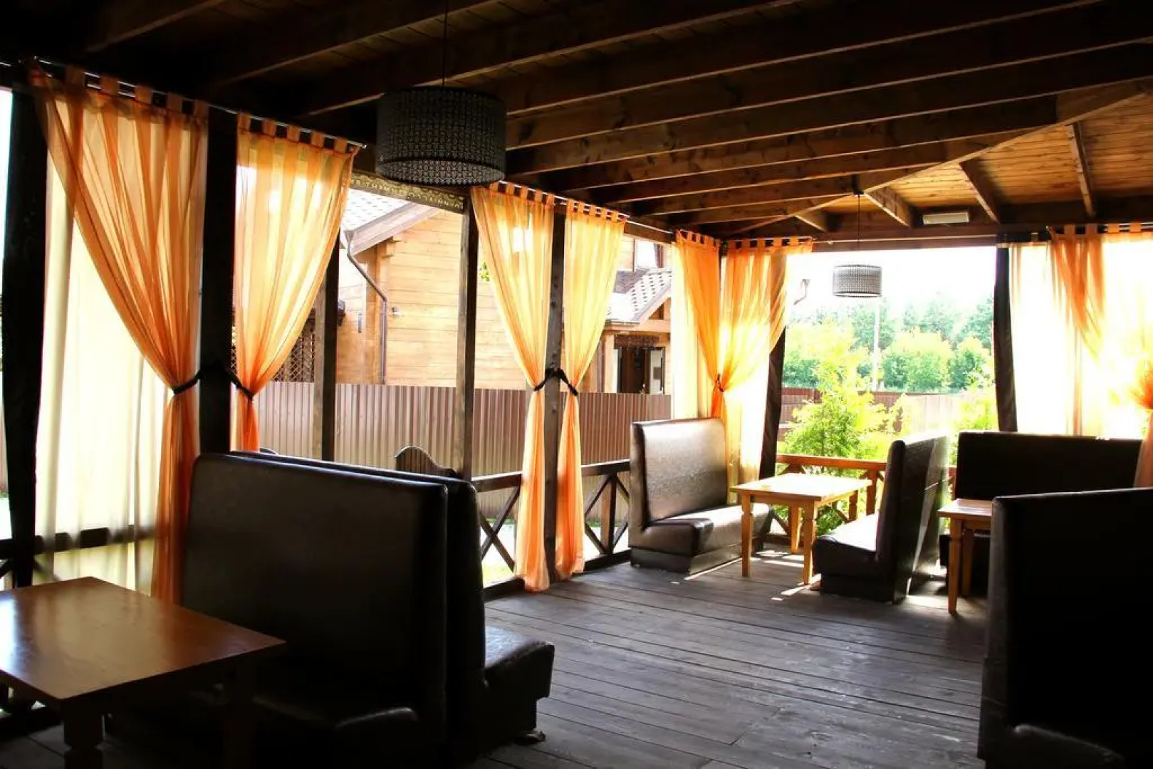 Красные холмы