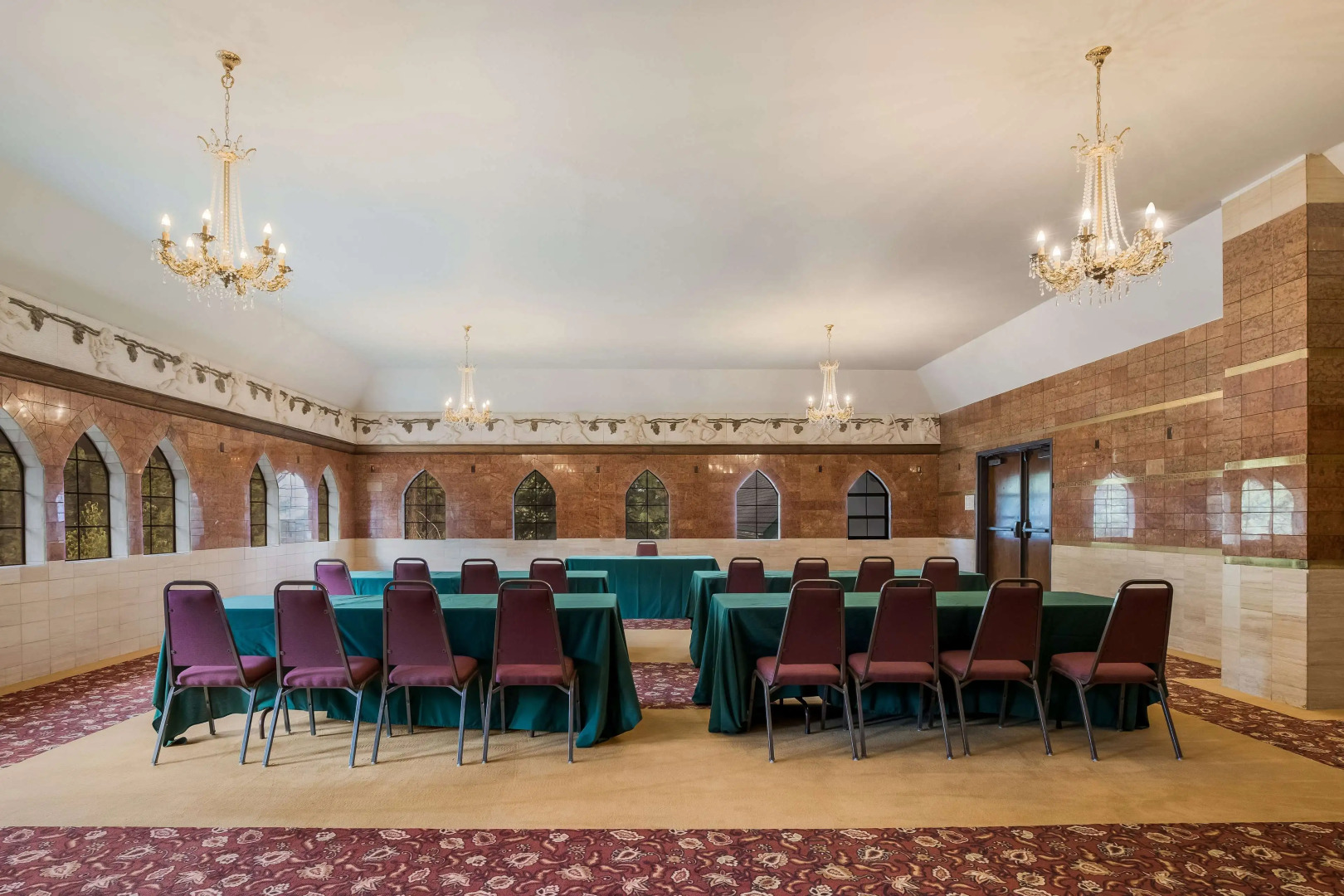 Chateau Big Bear Boutique Hotel, BW Signature Collection