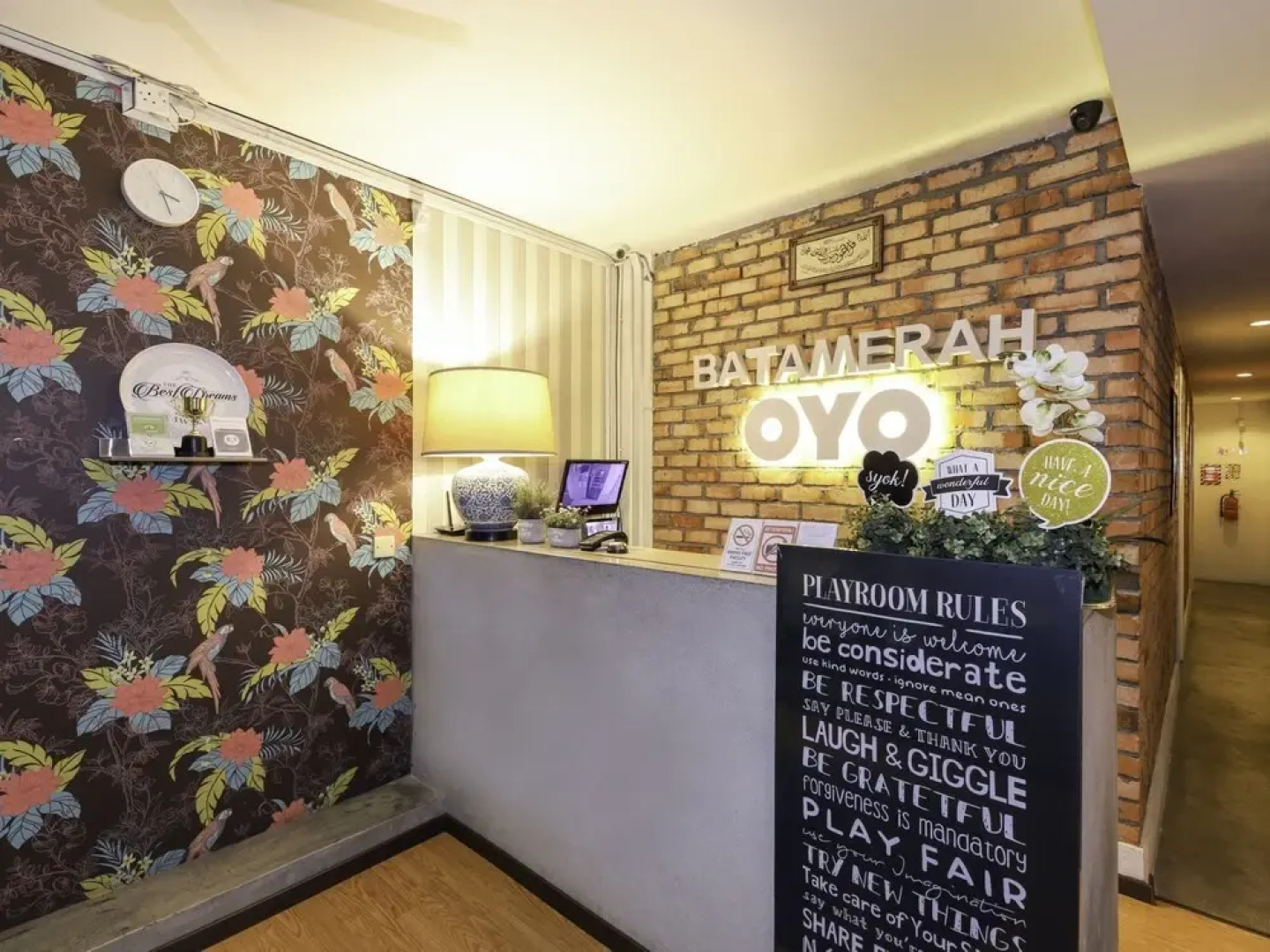 OYO 696 Bata Merah Boutique Hotel