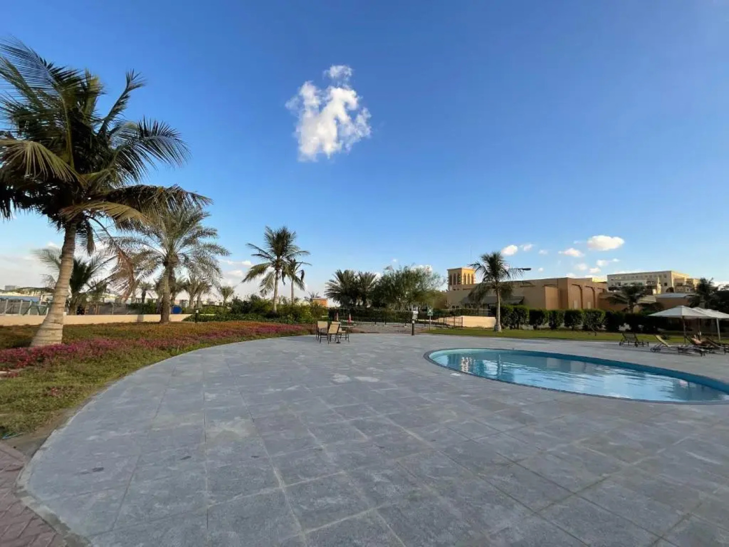 Amazing 1 Bedroom Apartment Next To The Beach