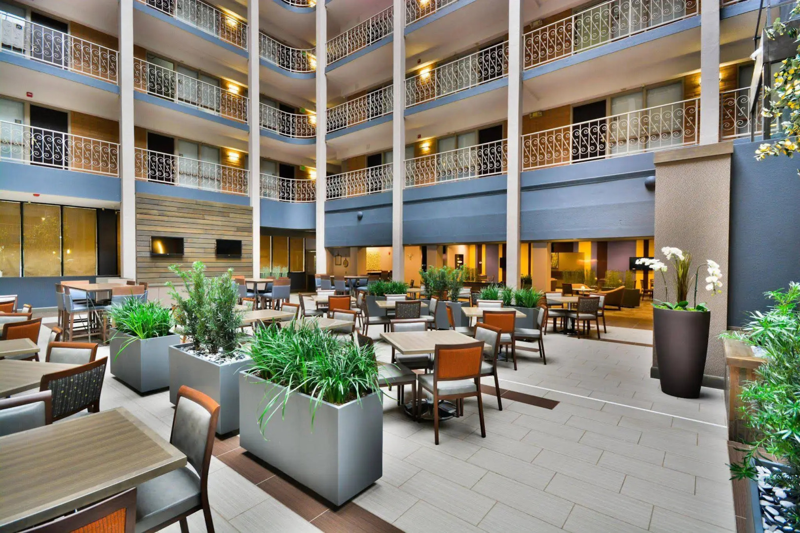 Embassy Suites by Hilton Denver Central Park