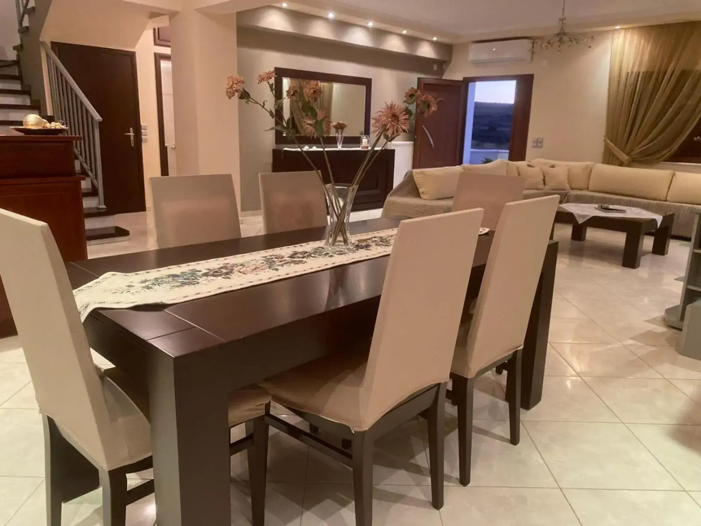 The high level Villa with amazing views 5'from falassarna!