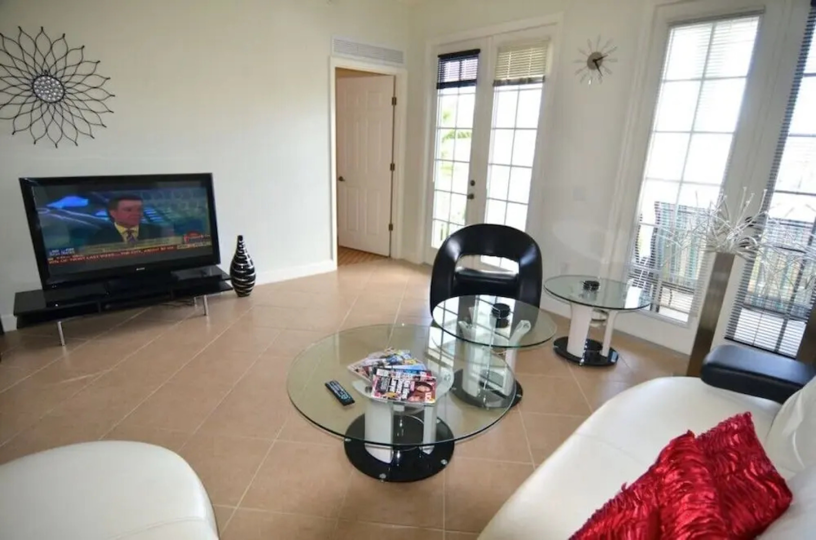 7468ed 3 Bedroom Condo