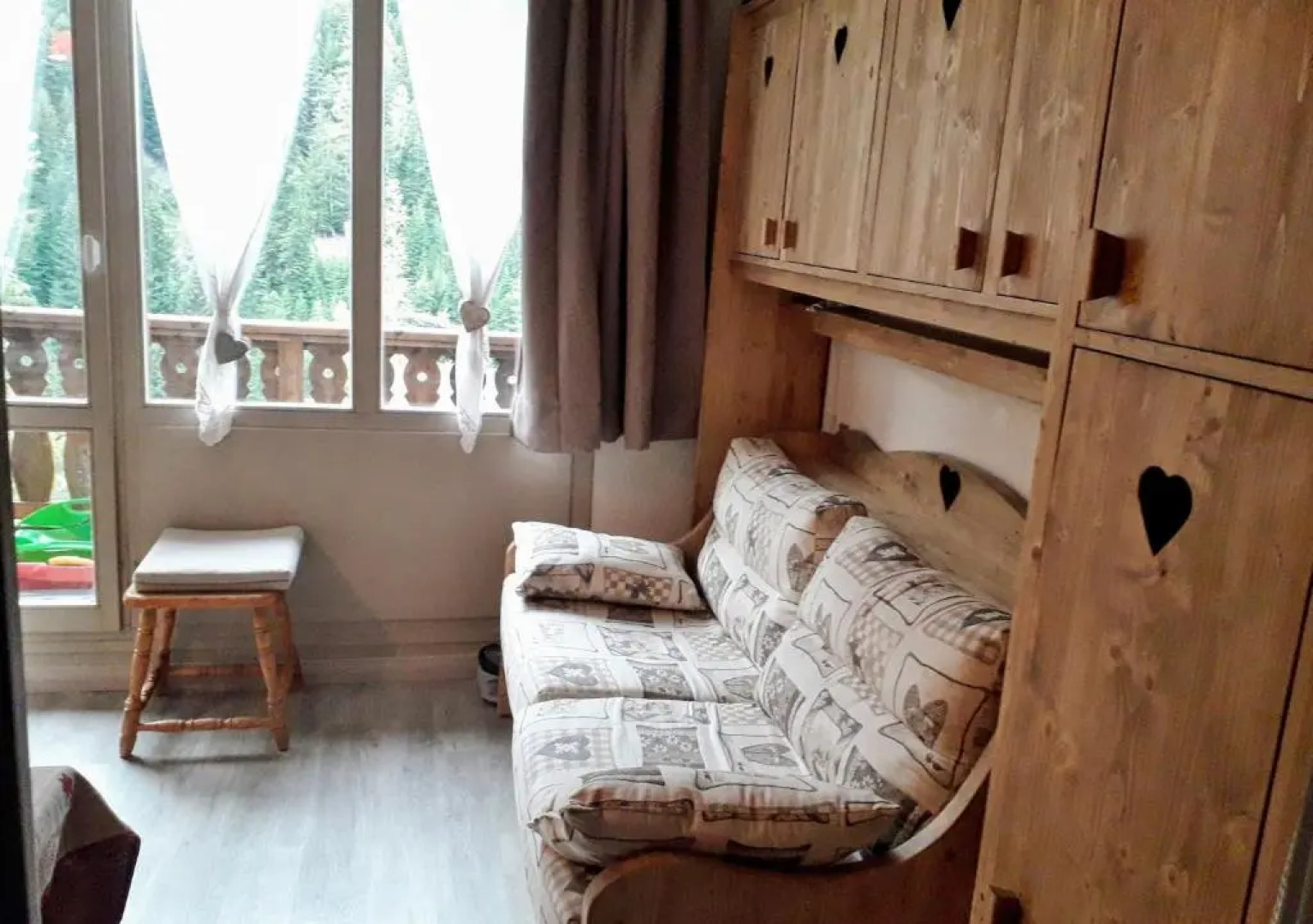 Magnifique studio au pied du télécabine d'Arrondaz et des pistes de ski