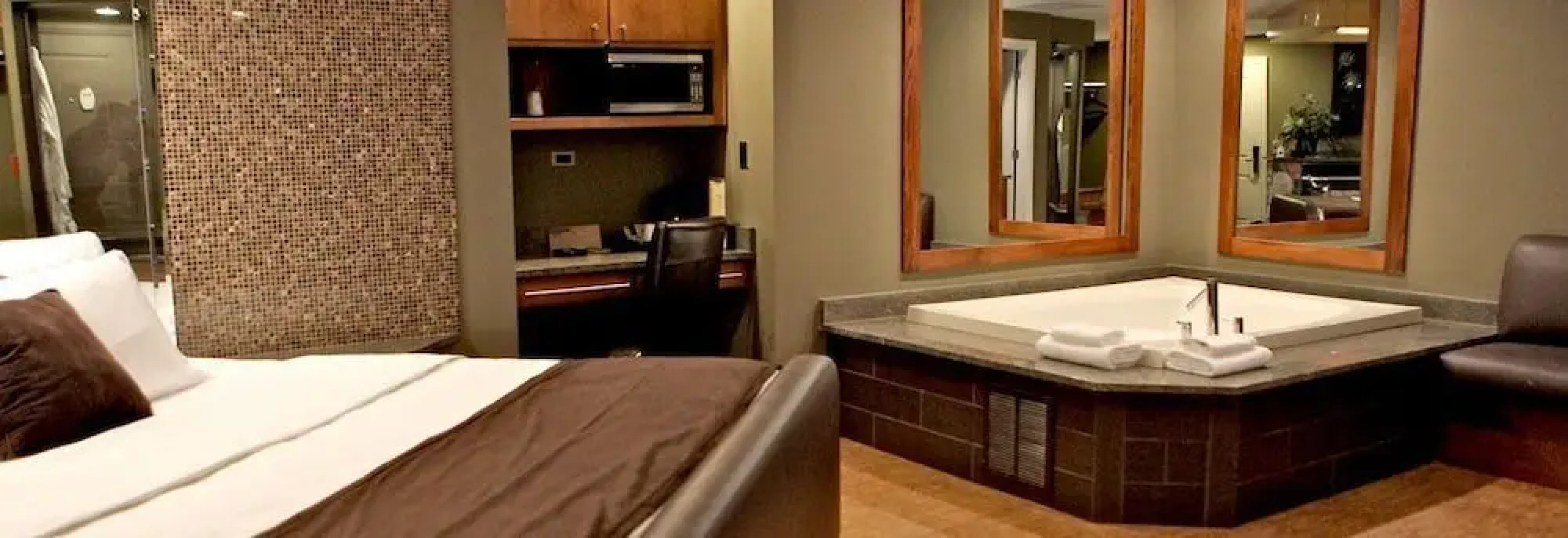 The Champagne Lodge & Luxury Suites