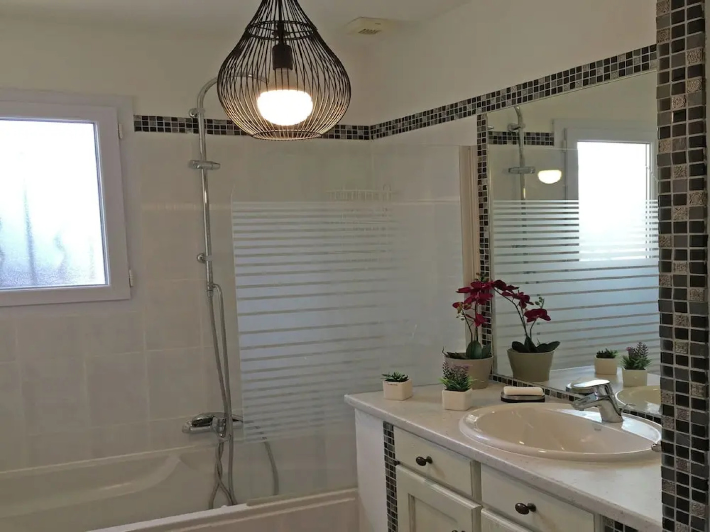 Country-style Villa With Private Pool, Walking Distance From Flayosc