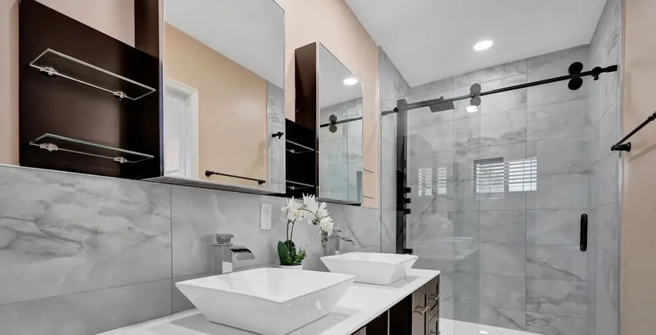 Close to Beach 4Br with Heated Pool