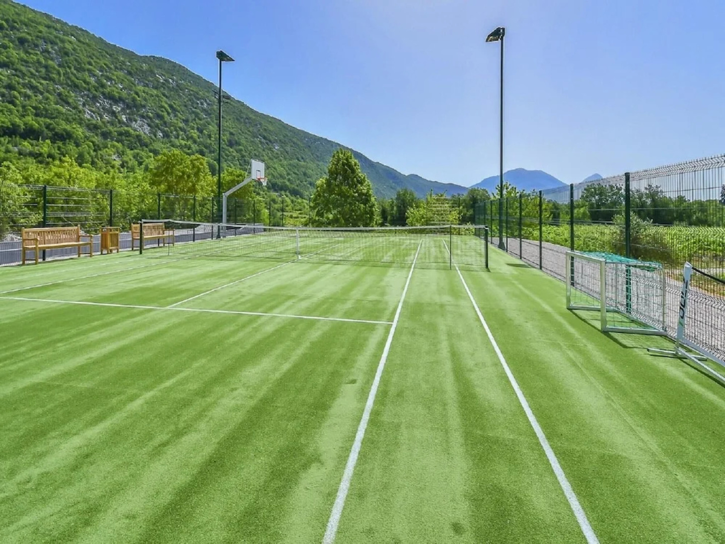 Villa in Zupa With Infinity Pool & Biokovo Views