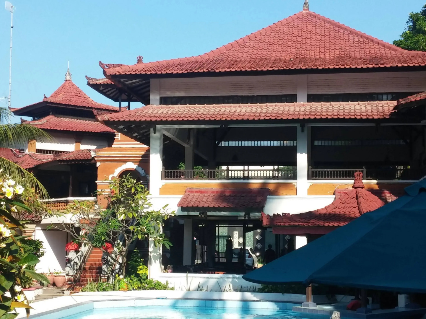 Puri Naga Beachfront Cottages
