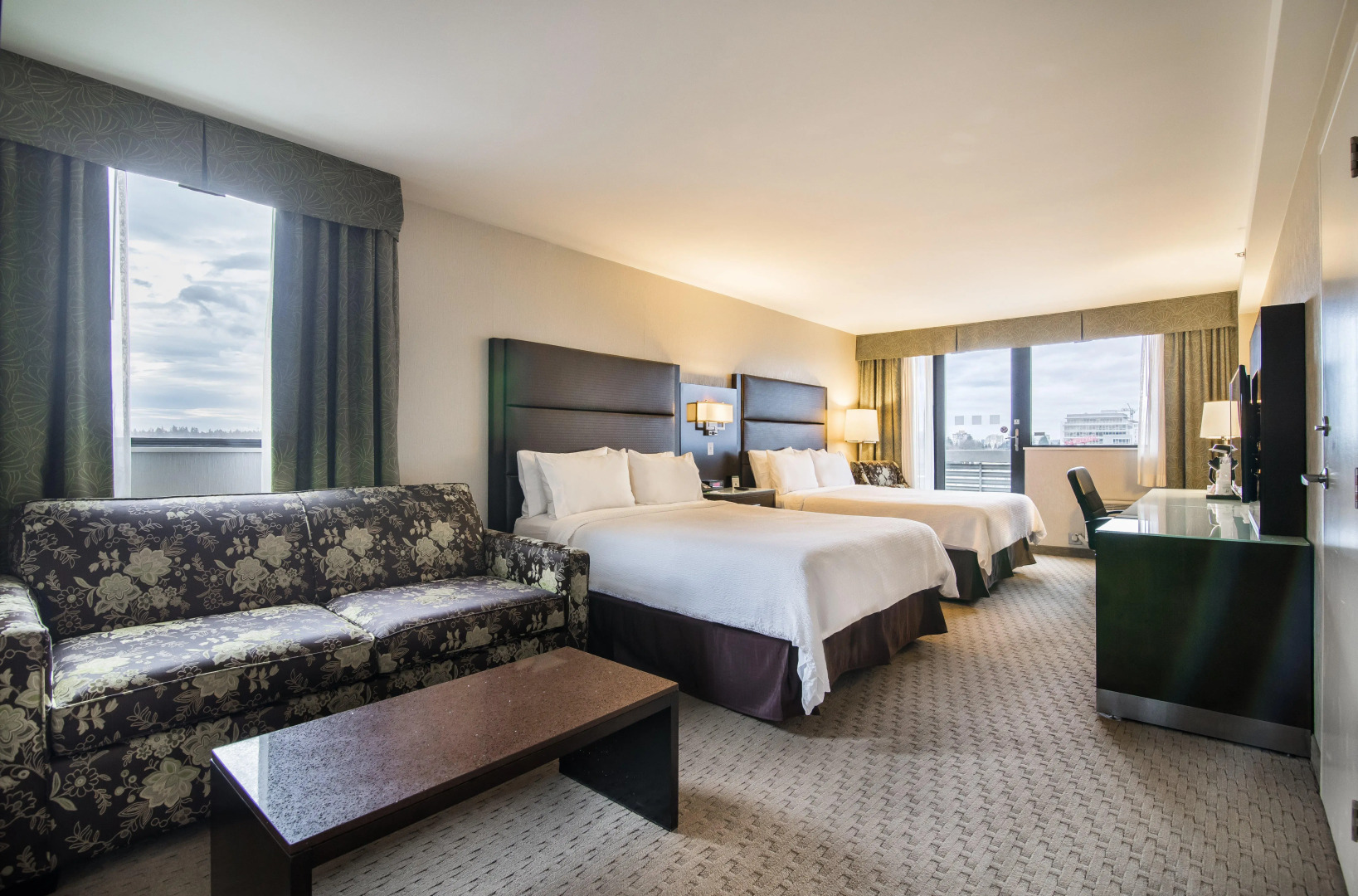 Holiday Inn Vancouver Centre by IHG