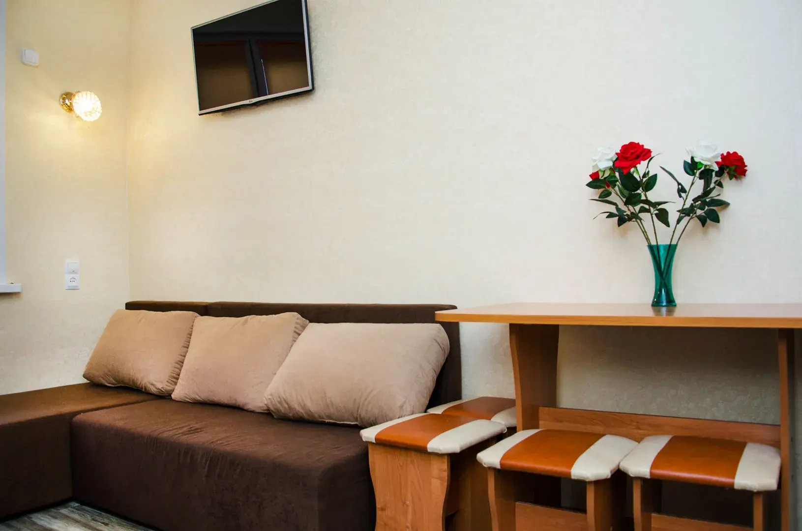 Апартаменты Студия на улице Демонстрации 8