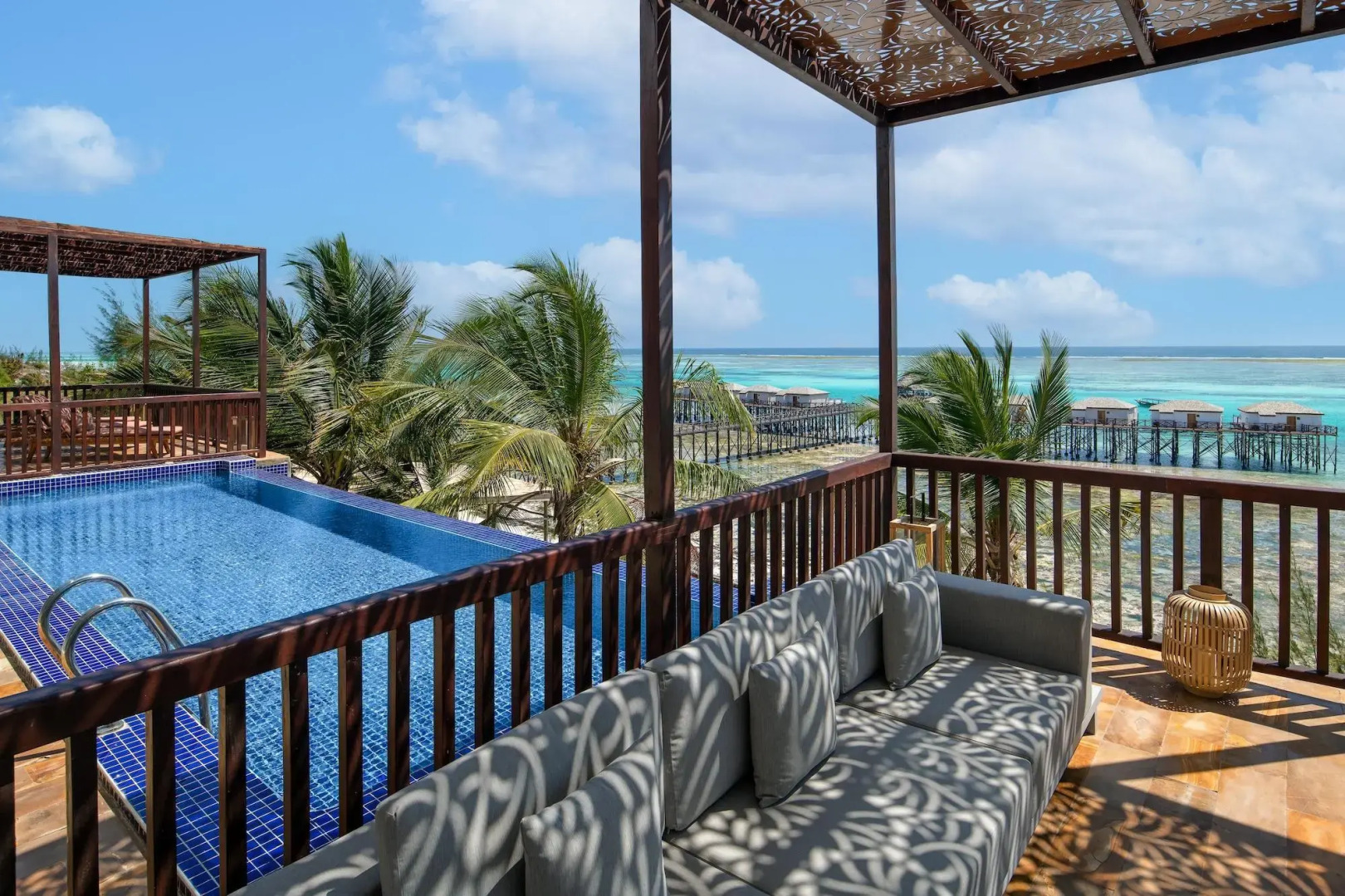 Le Mersenne Zanzibar, Autograph Collection