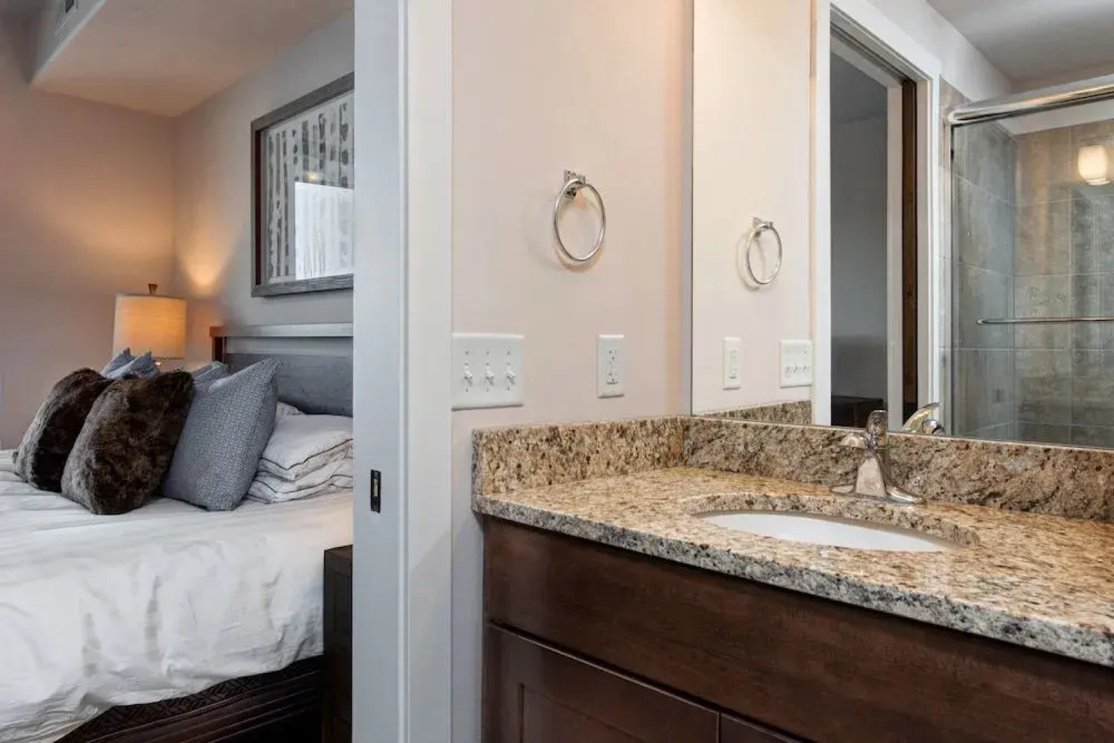 Park Lane South Apartment 6169 by RedAwning